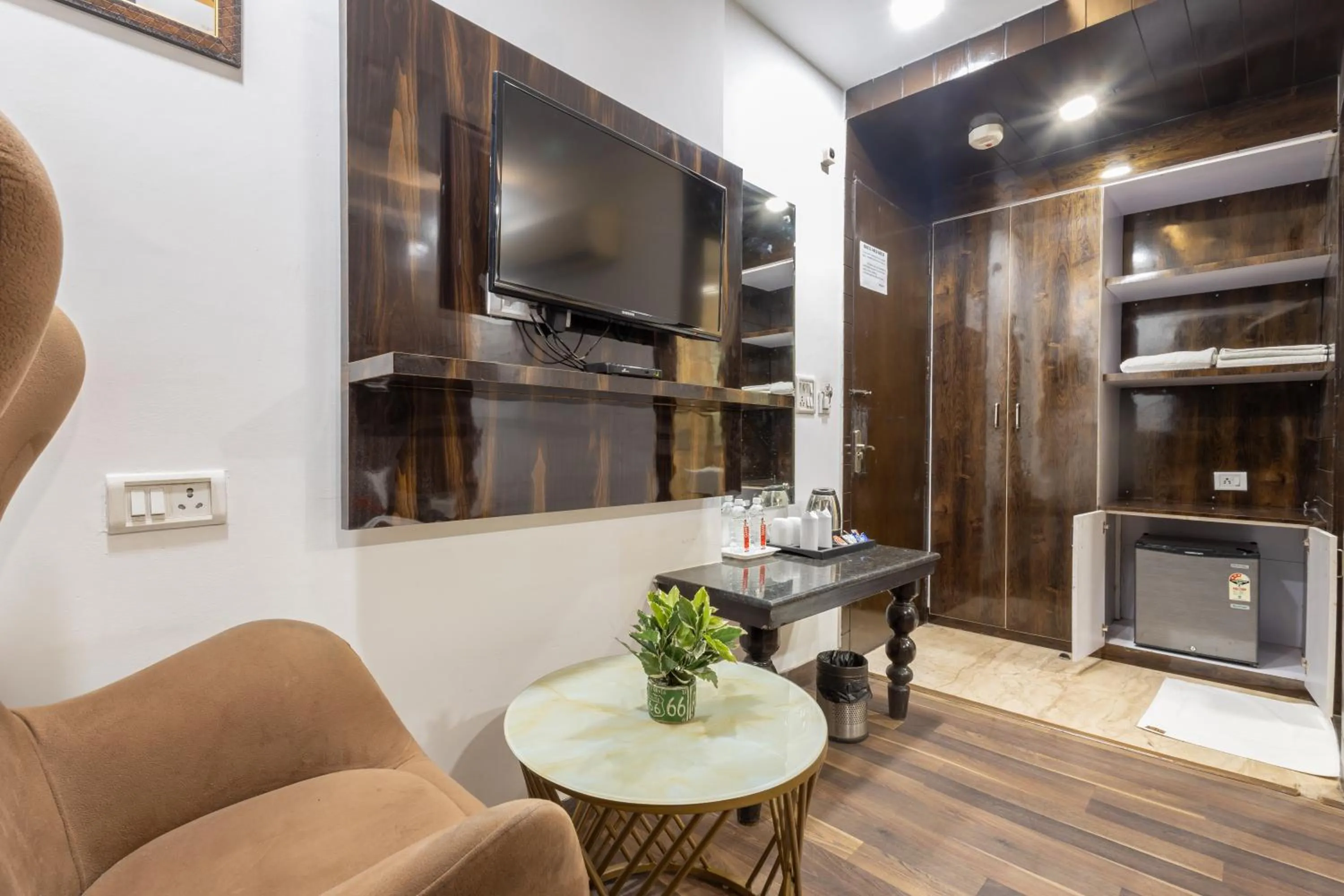 TV and multimedia in Hotel Gold Souk - Karol Bagh