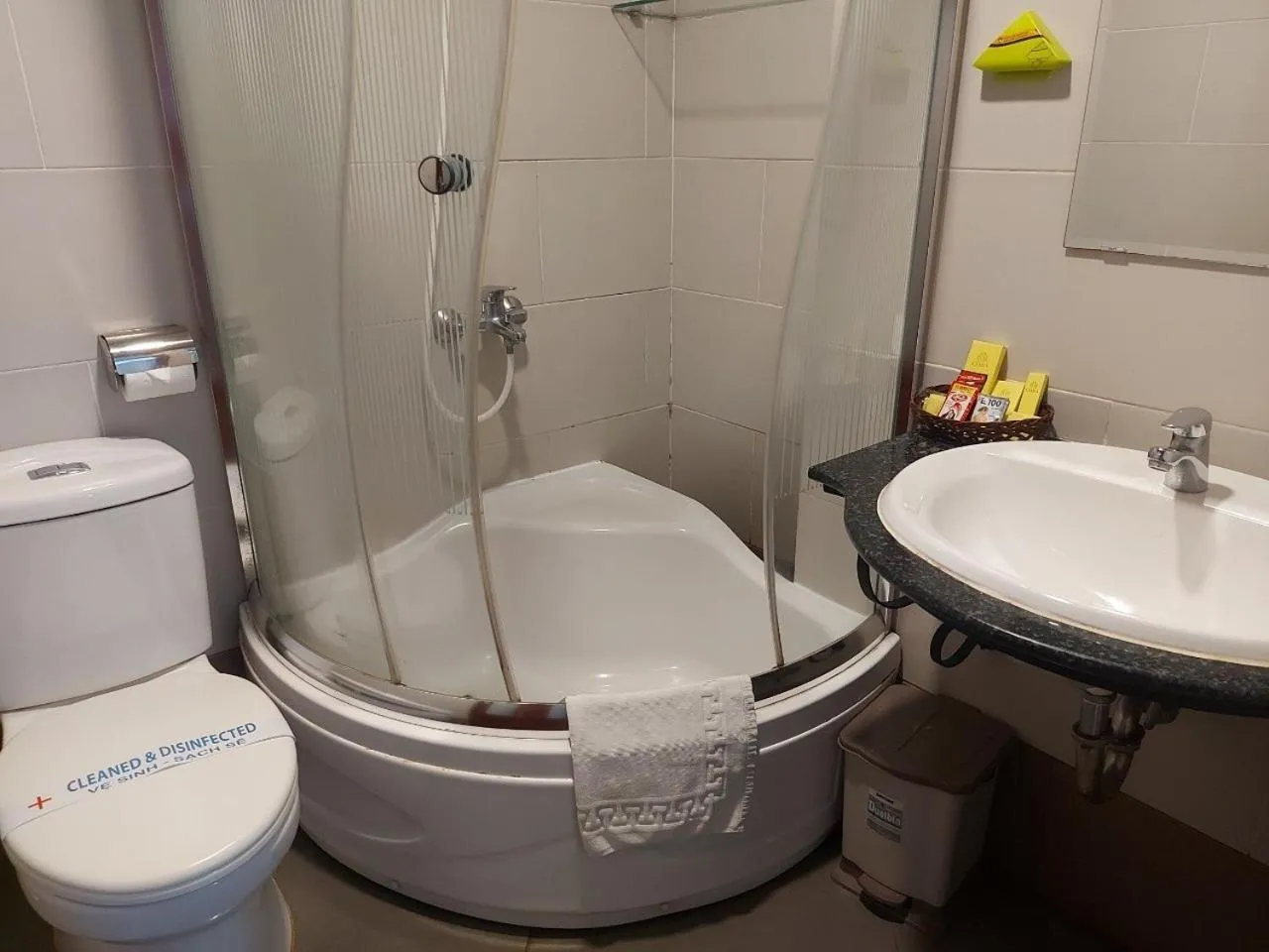 Shower in Co Ba Vung Tau Hotel