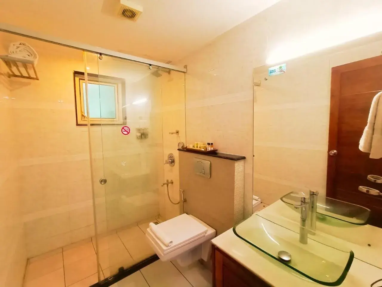 Deluxe Double or Twin Room in Hill Palace Hotel & Spa Deluxe Double or Twin Room in Hill Palace Hotel & Spa