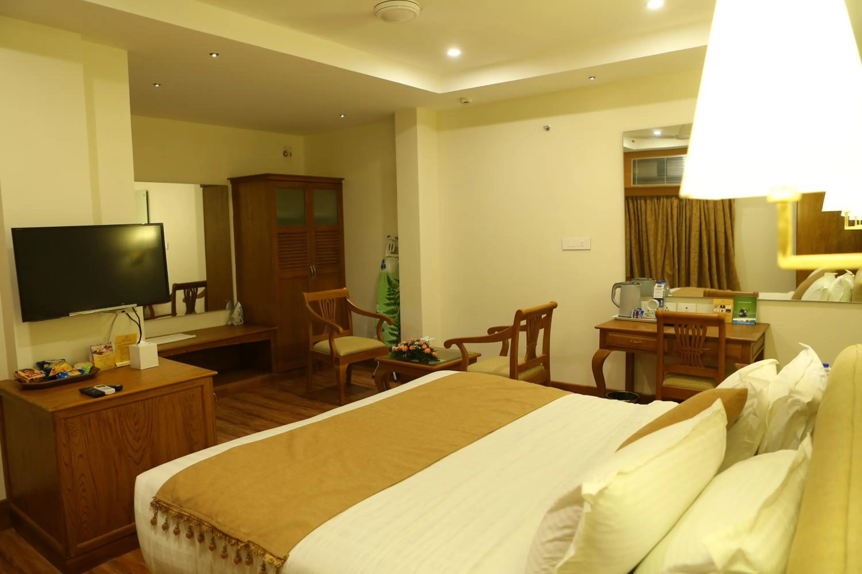 Bedroom, Bed in Hill Palace Hotel & Spa