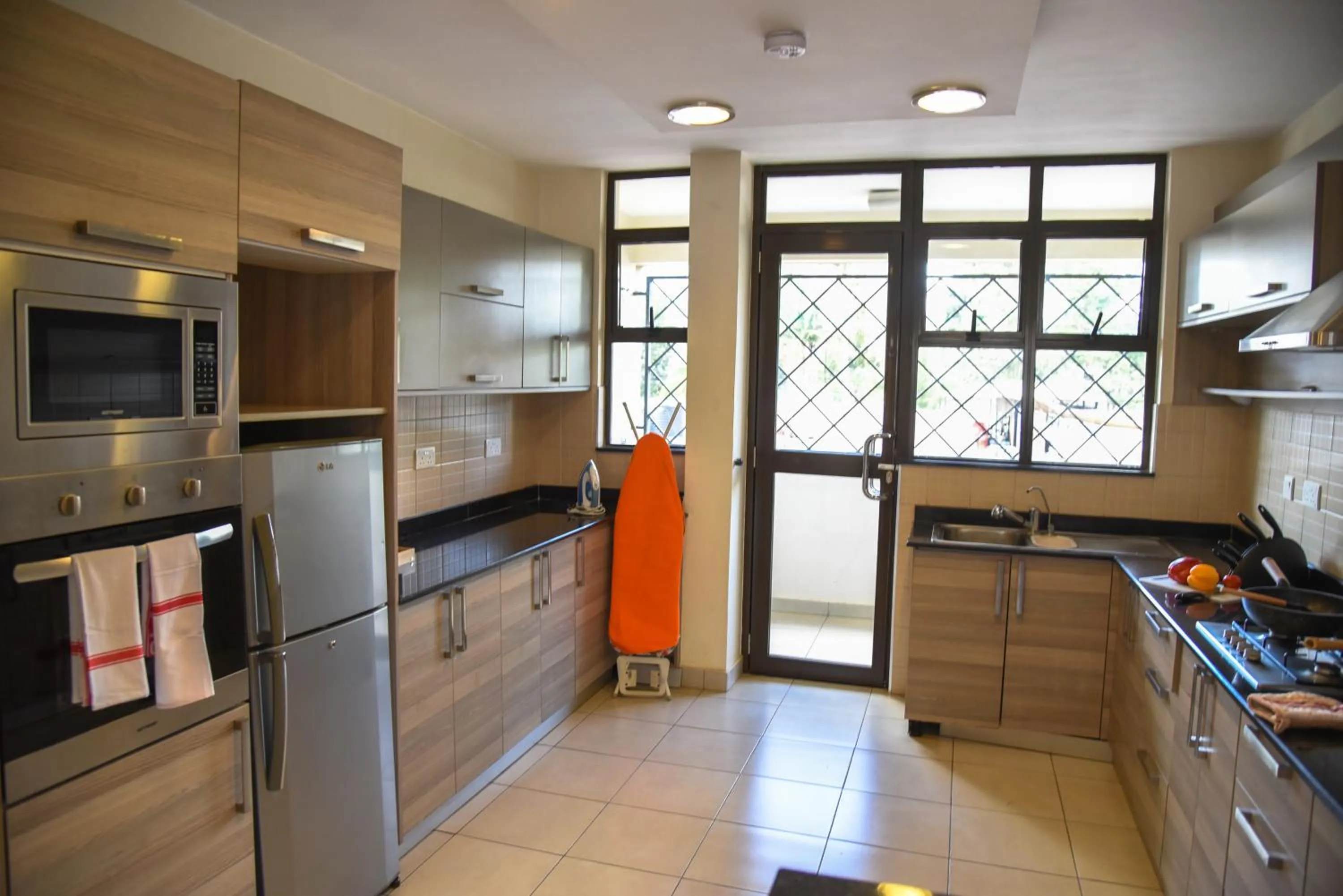 Kitchen or kitchenette in Fedha Residences by Trianum