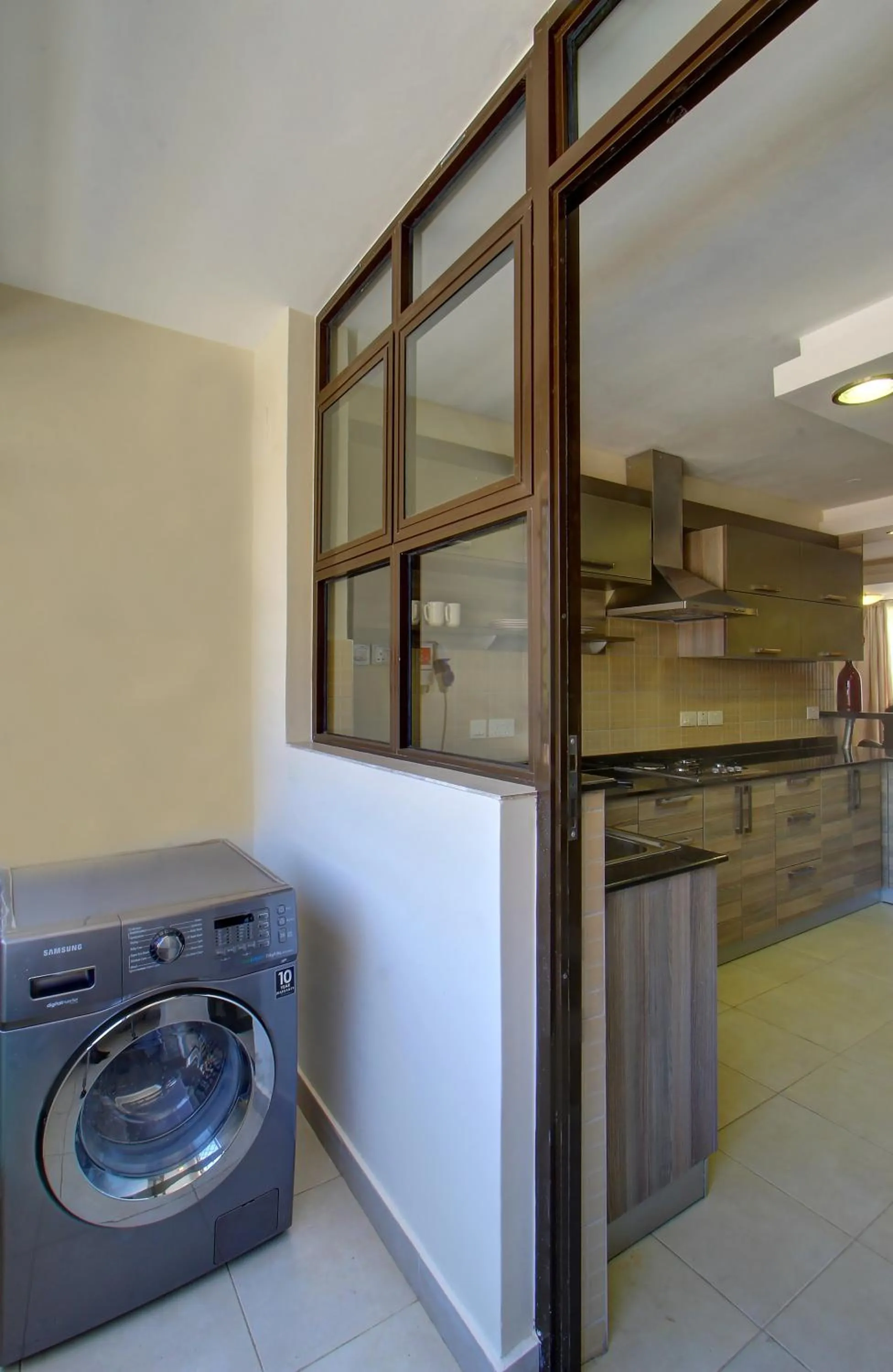 Kitchen or kitchenette in Fedha Residences by Trianum