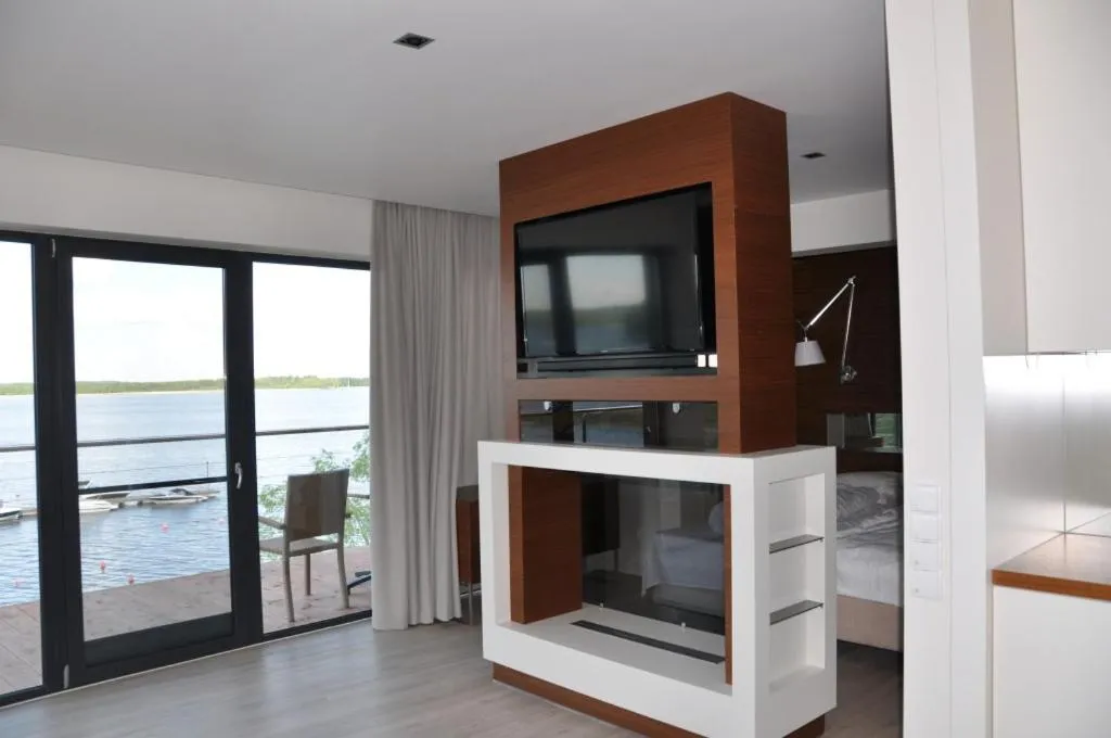 Kitchen or kitchenette, Bed in Marina Nawigator