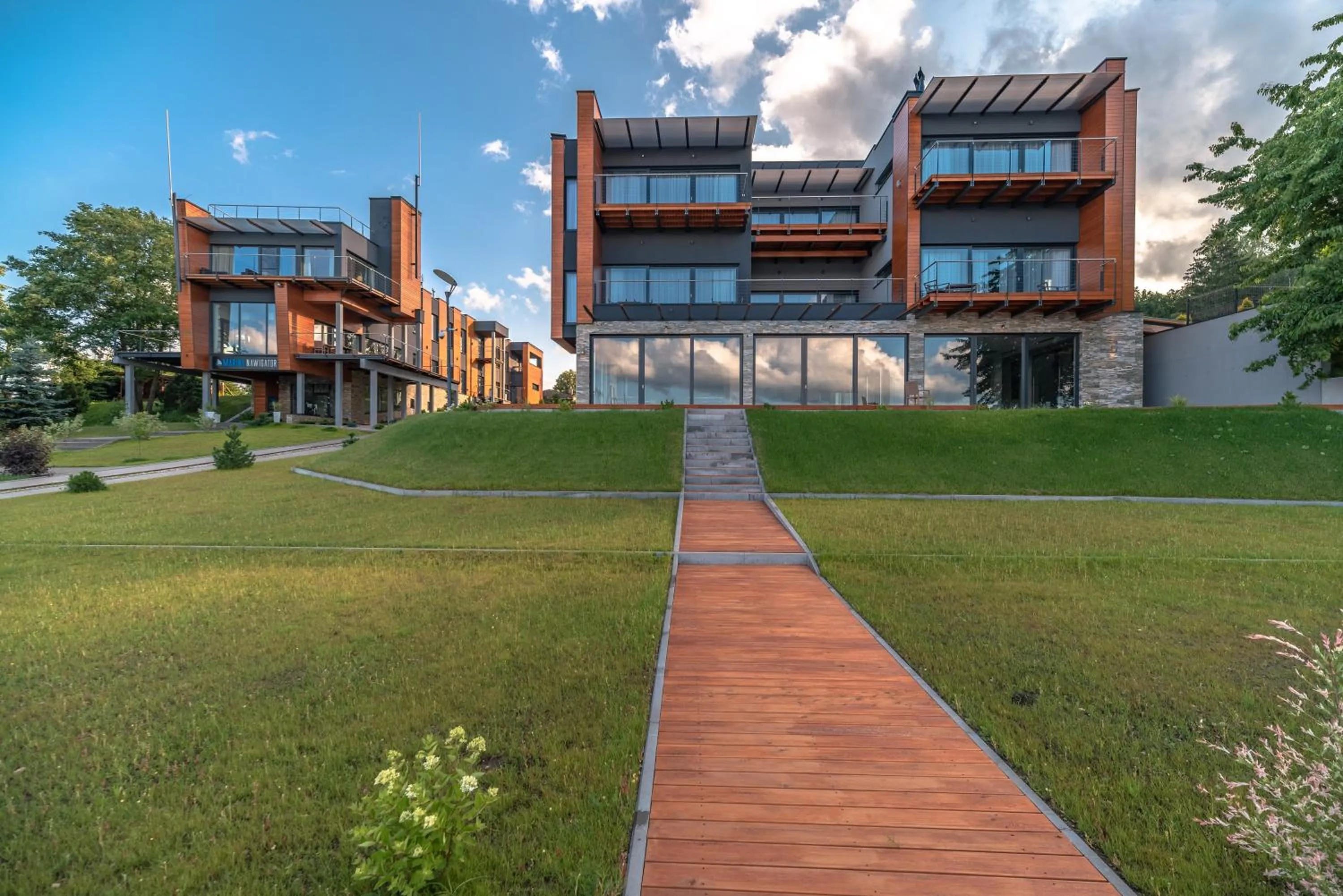 Property building in Marina Nawigator