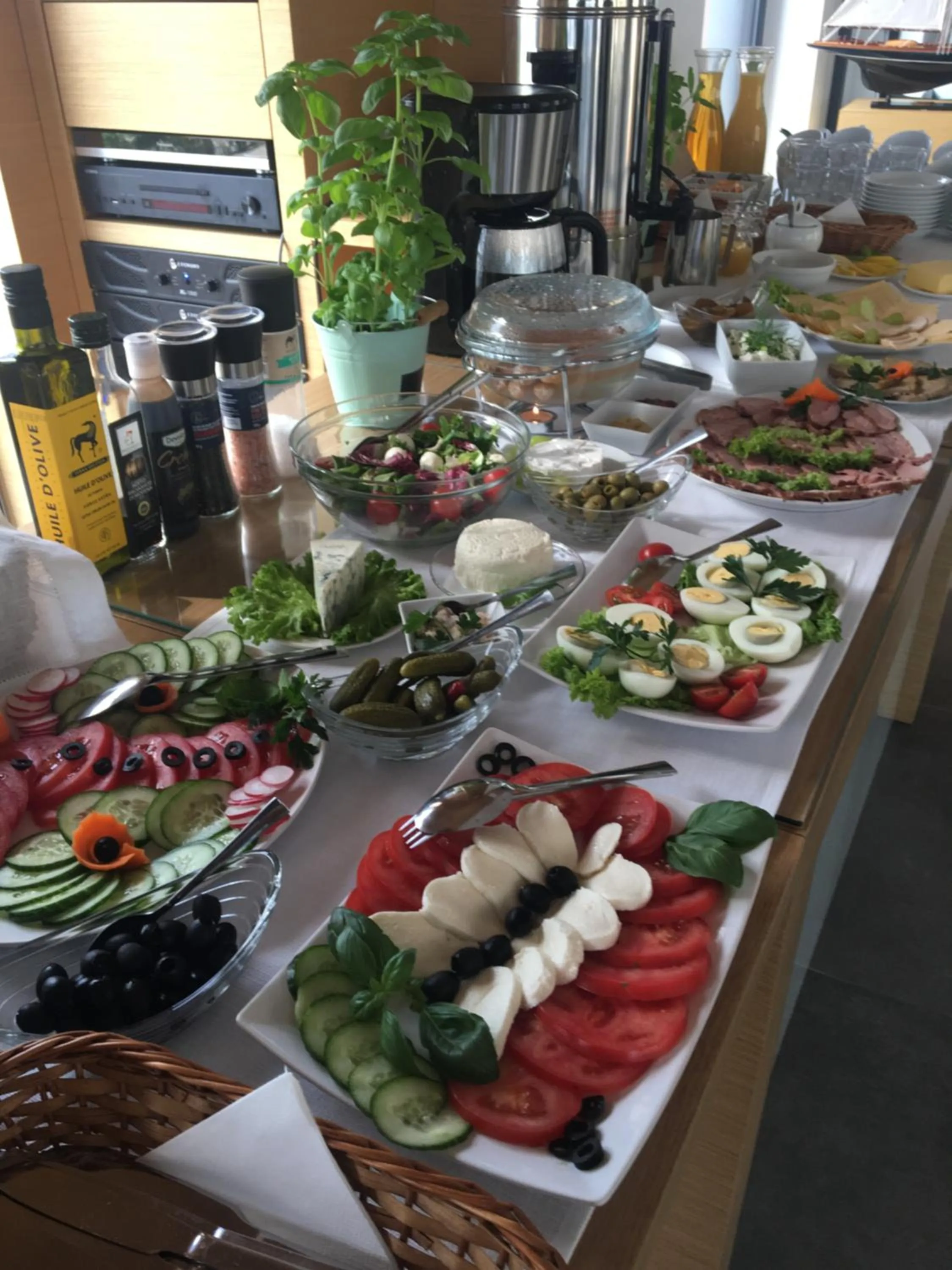 Food and drinks in Marina Nawigator