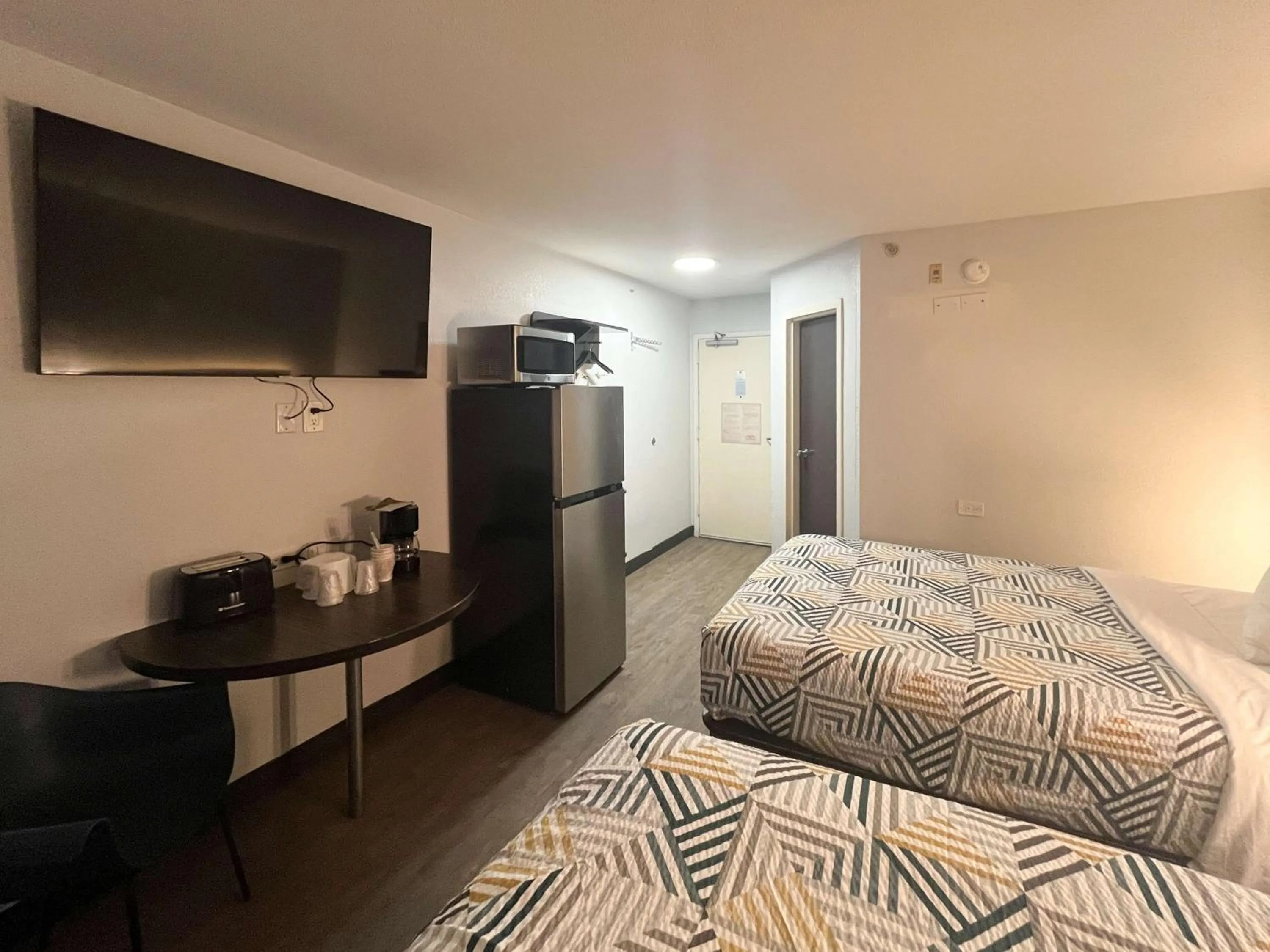 Bedroom, Bed in Studio 6 Augusta, GA