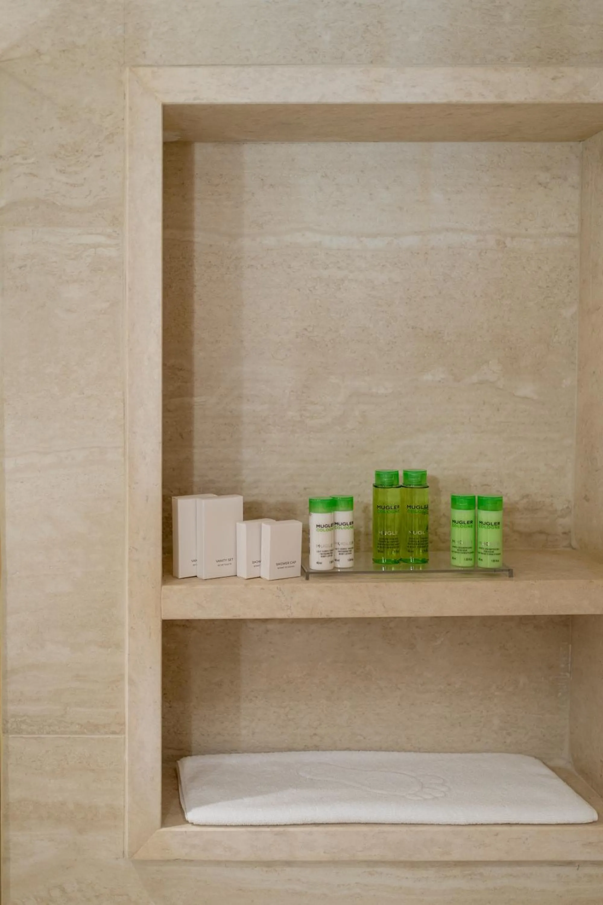 Bathroom in Rodos Park