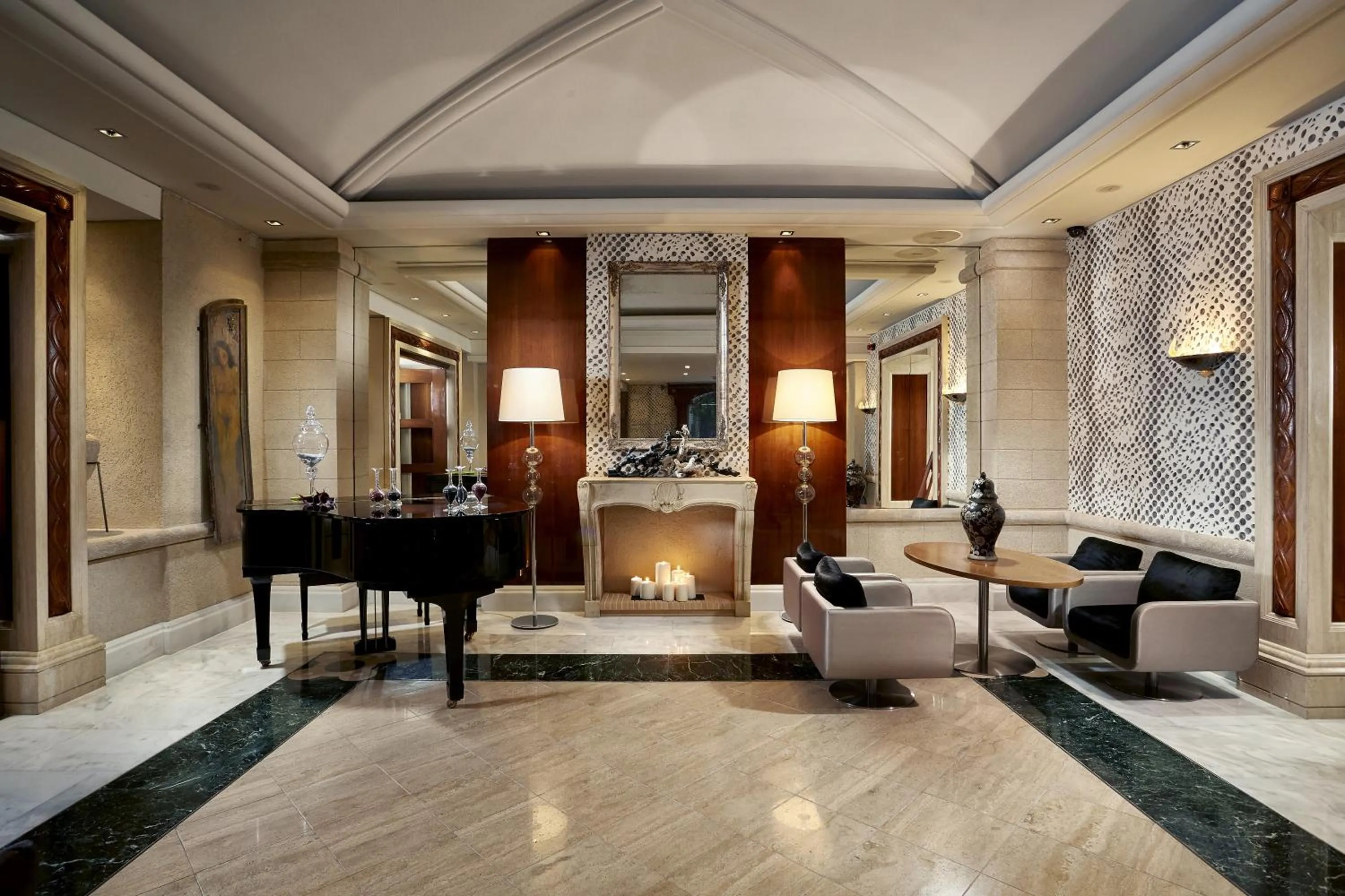 Living room in Rodos Park