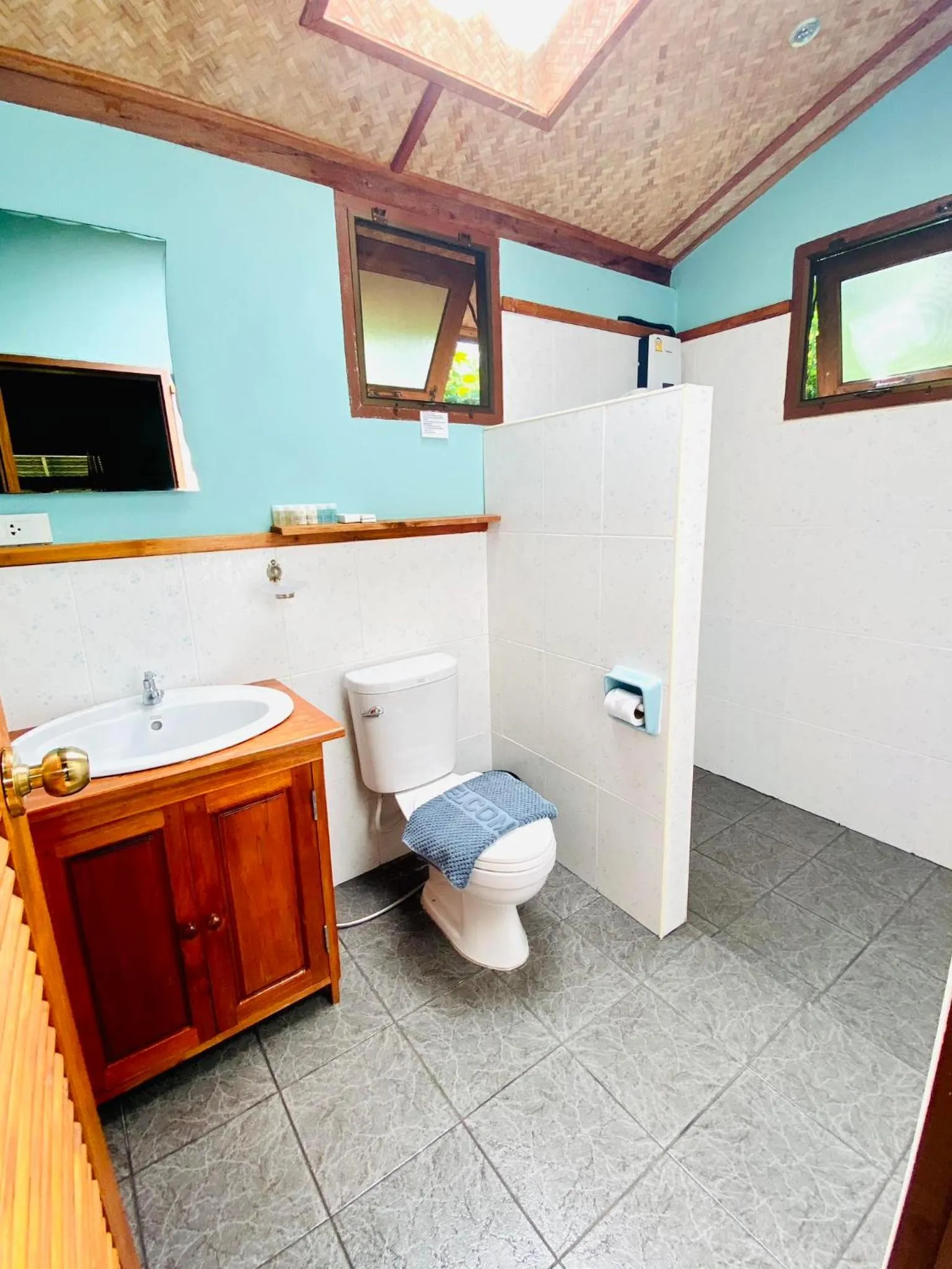 Toilet in At Home Chiang Dao, Pooch Lovers