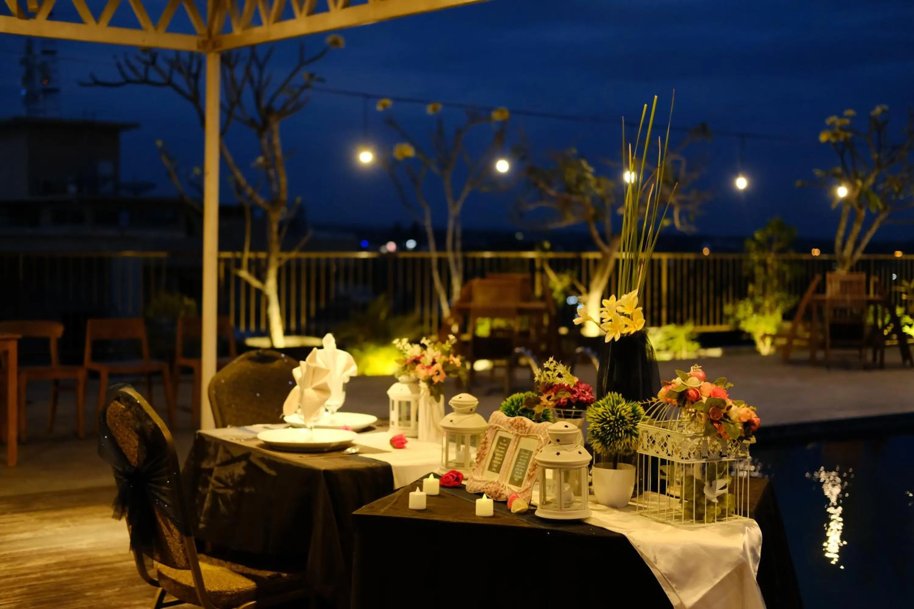 Swimming pool in Student Park Hotel
