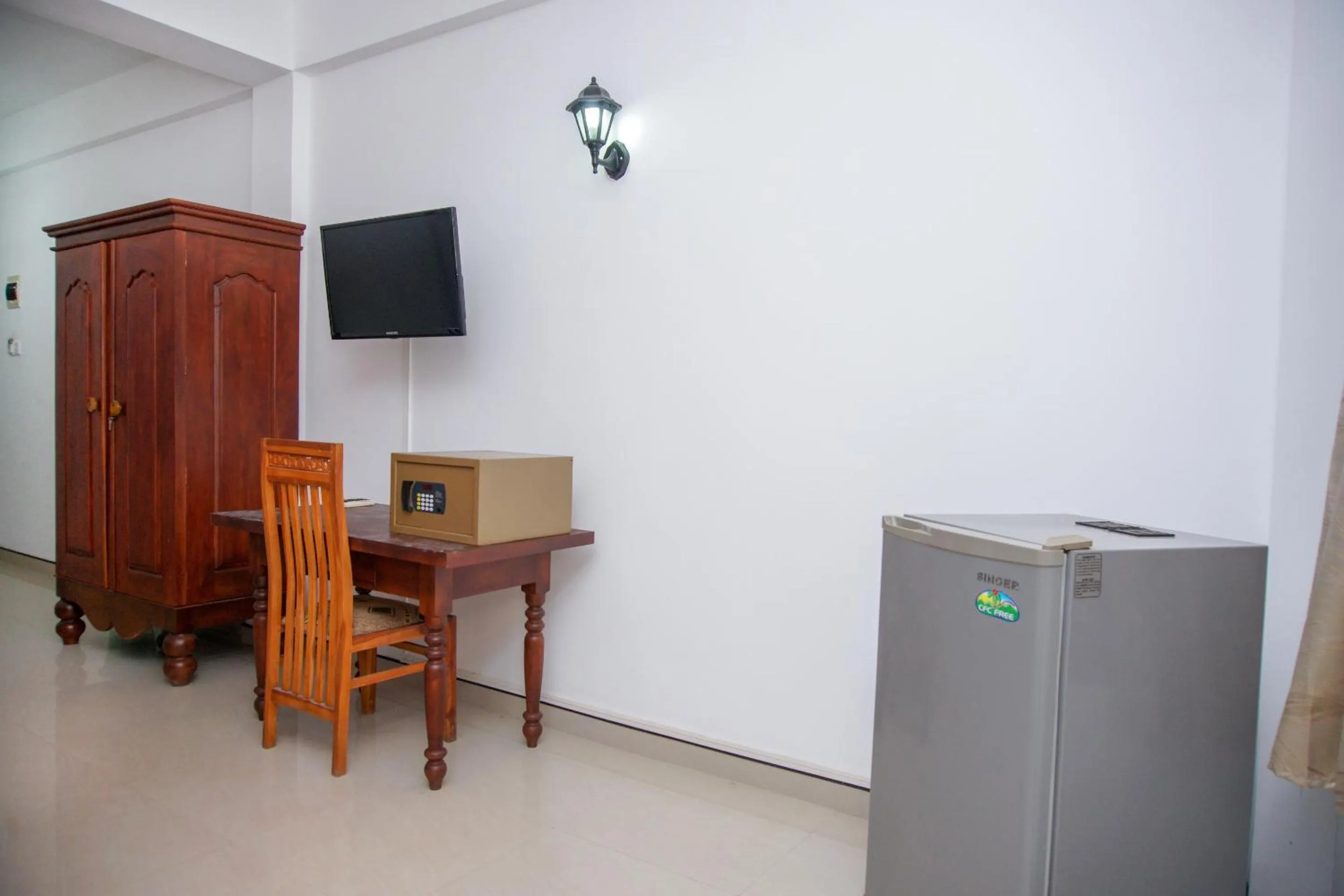 Bedroom in No Name Rest