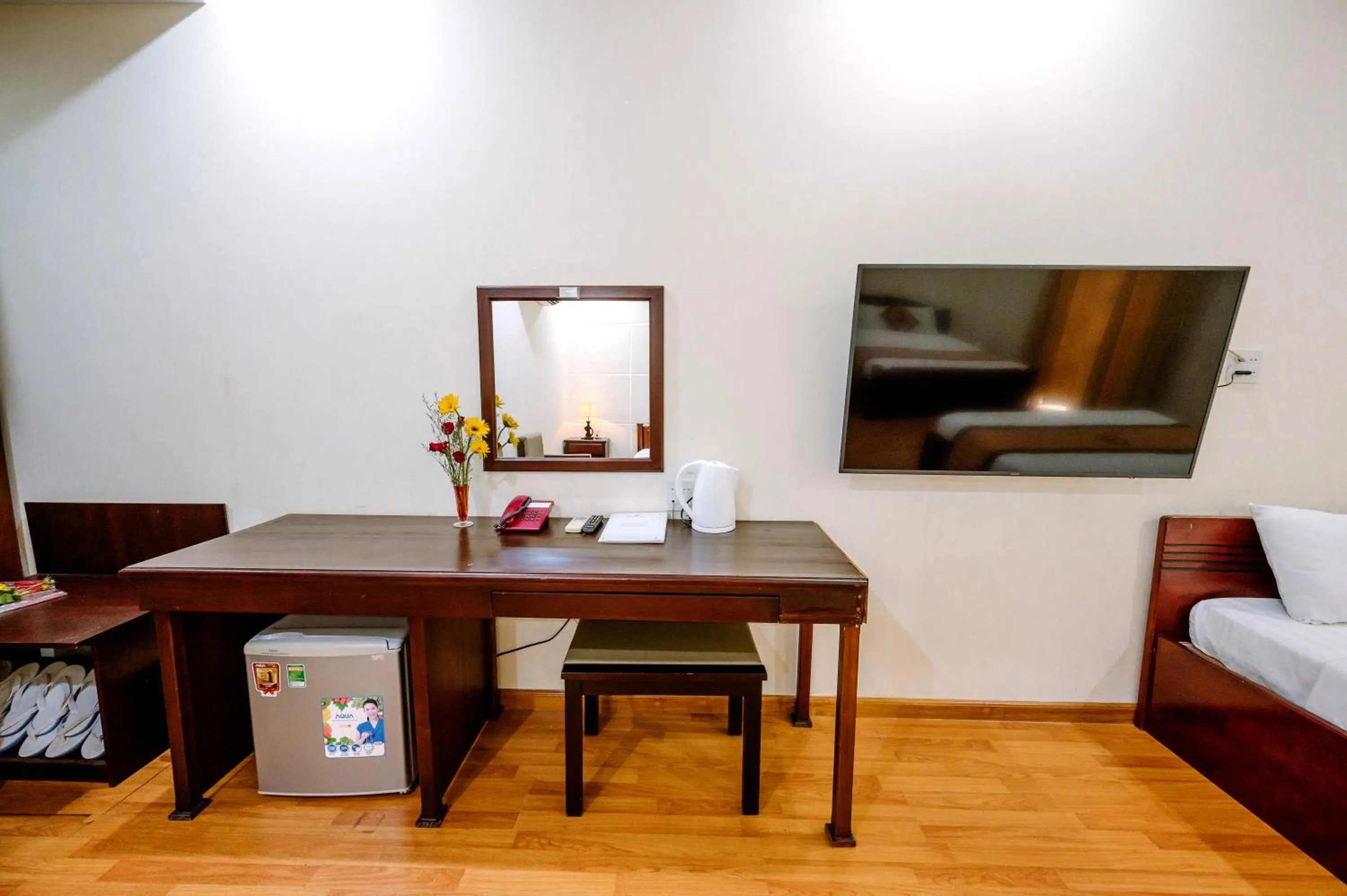 Coffee/tea facilities in Hoang Duc Hotel