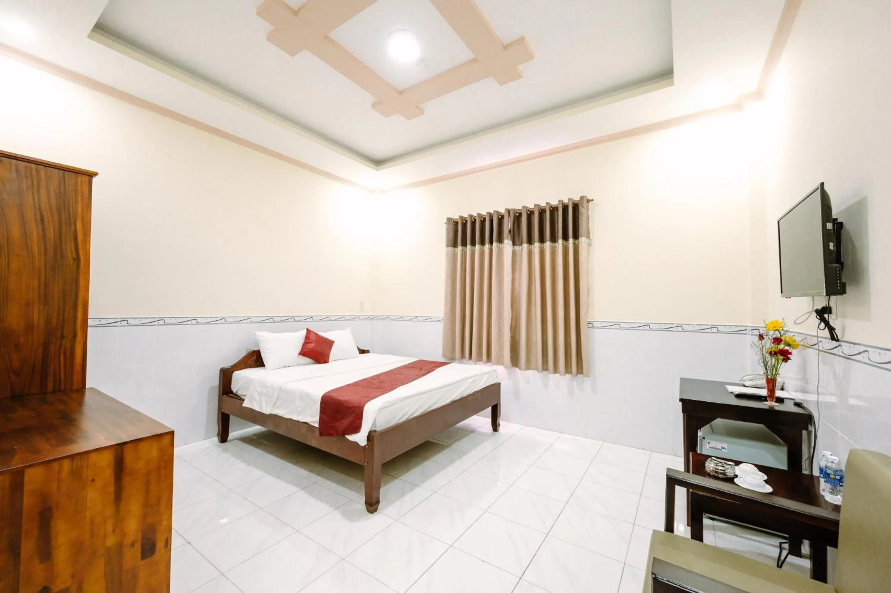 Bed in Hoang Duc Hotel