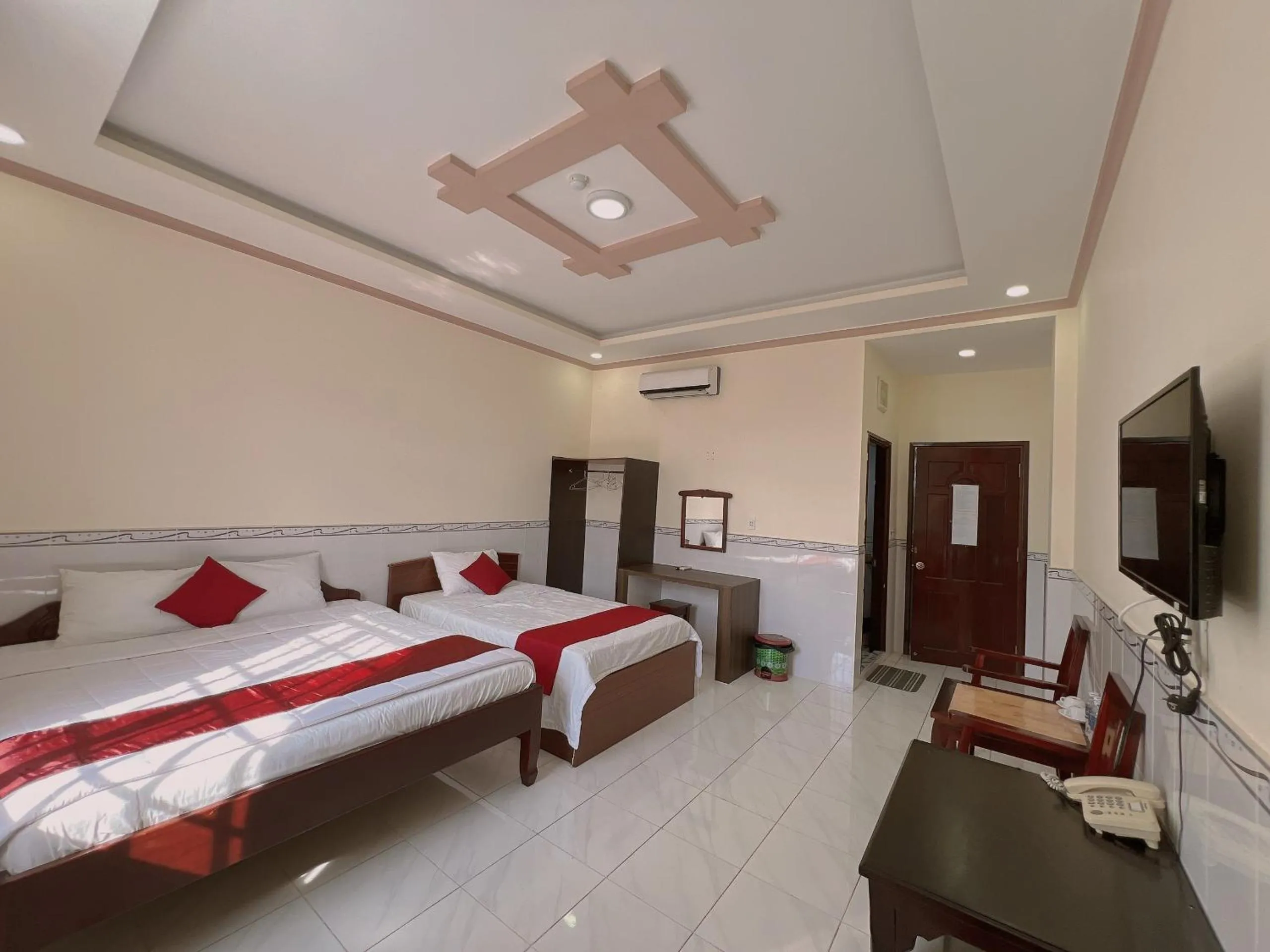 Bed in Hoang Duc Hotel