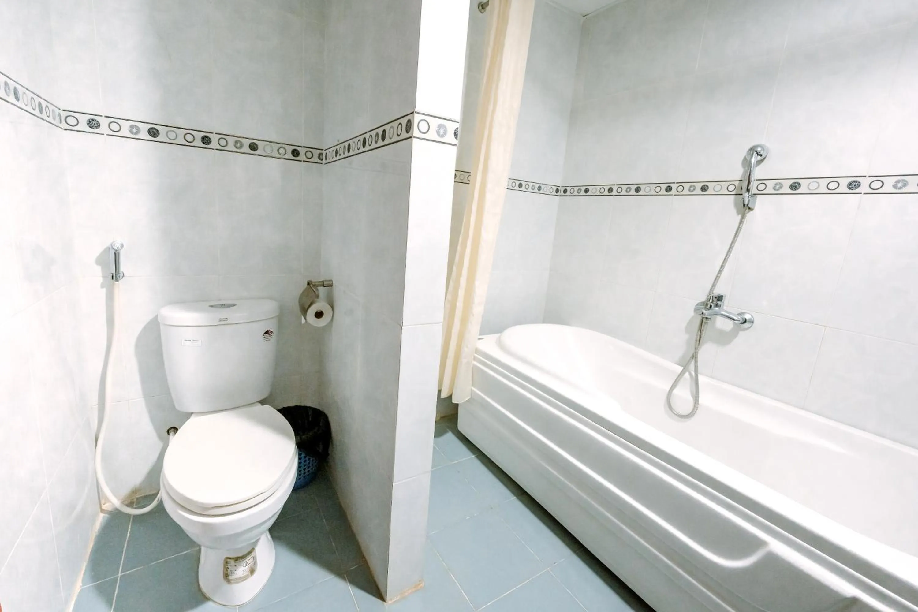 Bathroom in Hoang Duc Hotel