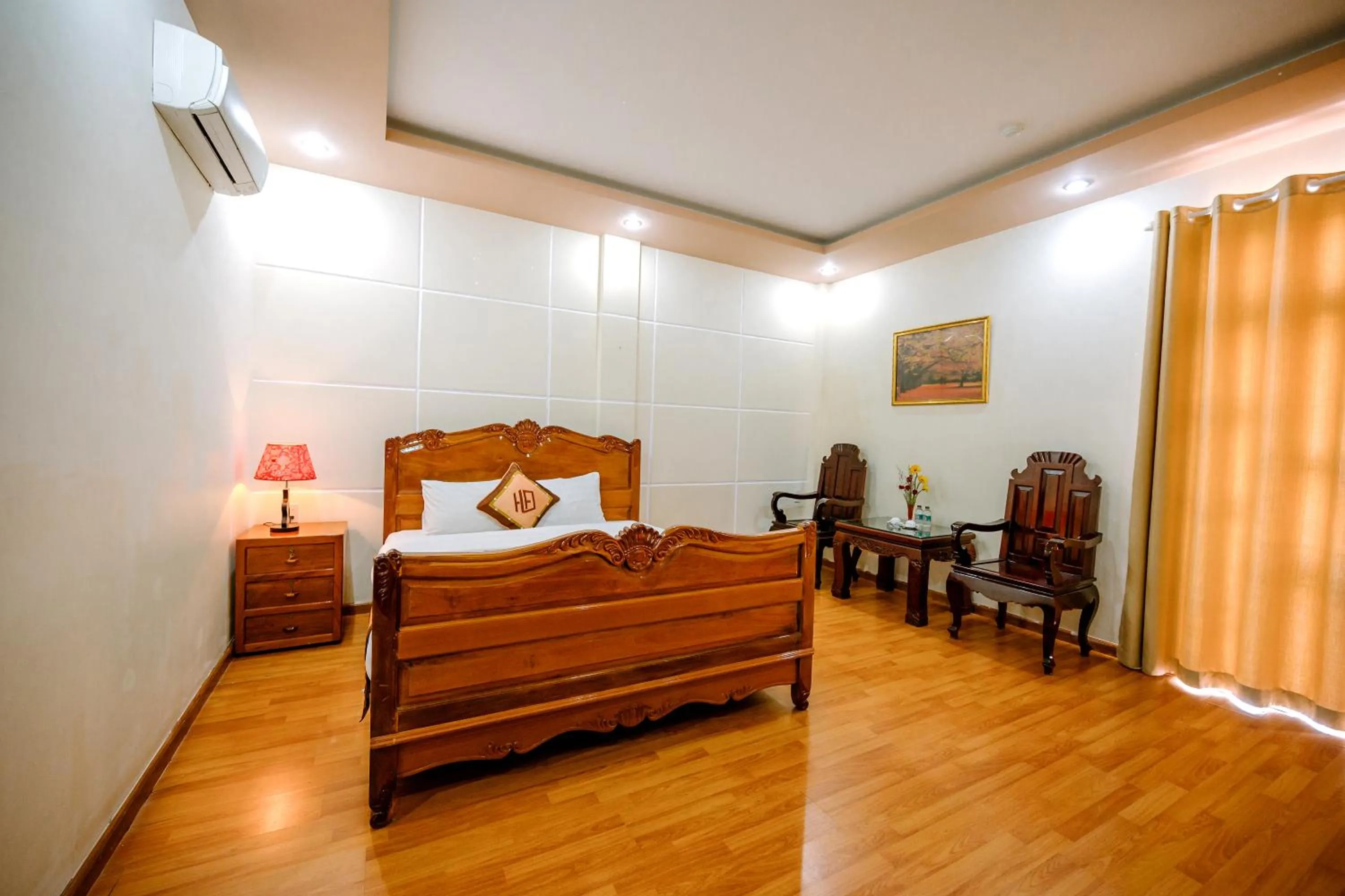 Photo of the whole room, Bed in Hoang Duc Hotel