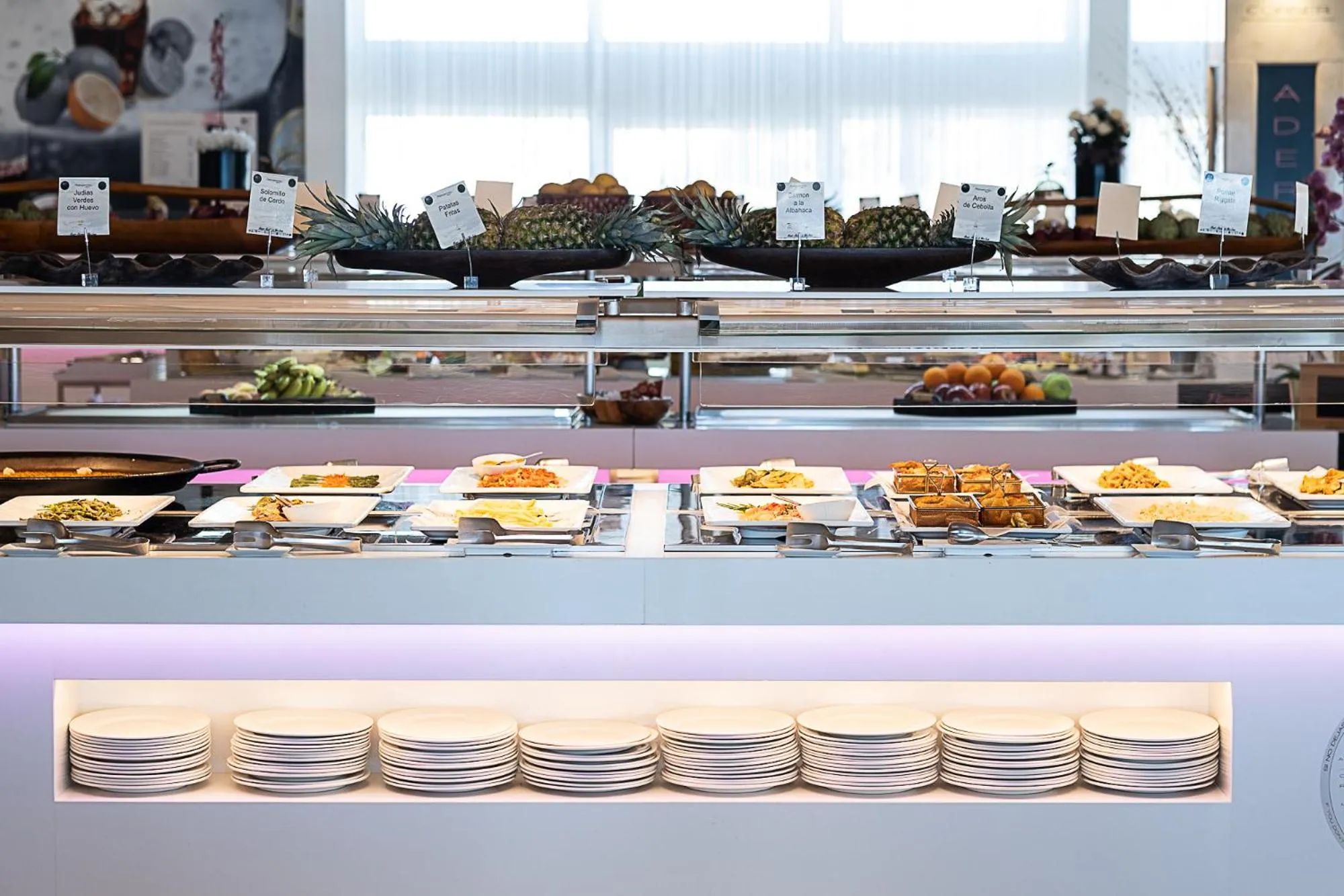 Restaurant/places to eat in ON Hotels Oceanfront Adults Designed