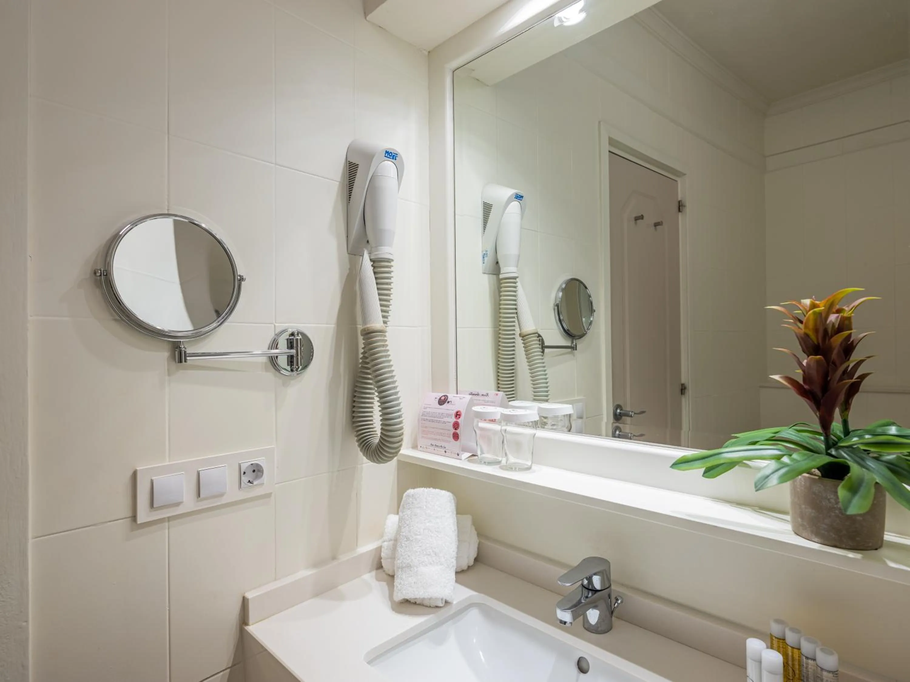 ON Hotels Oceanfront Adults Designed