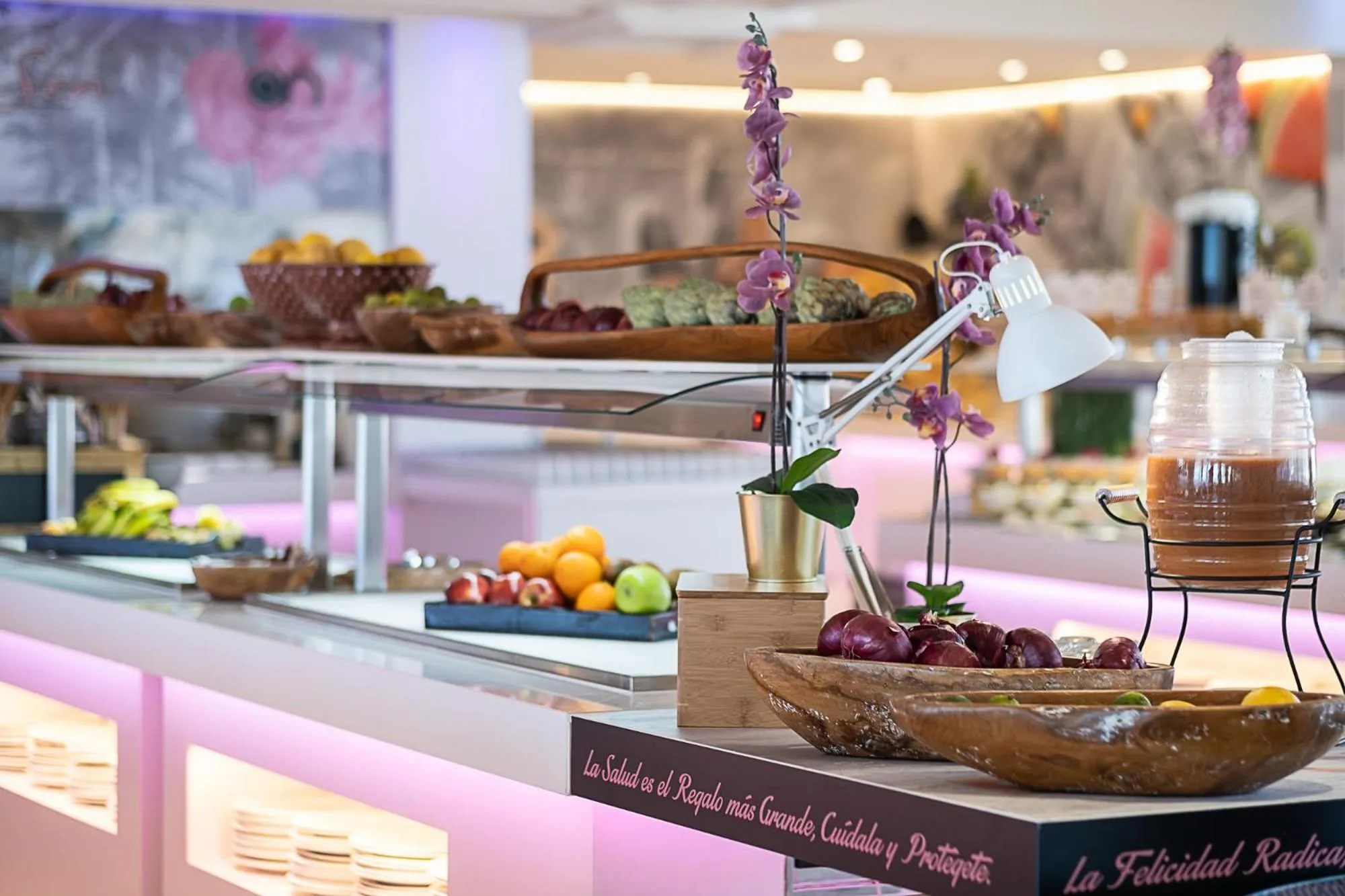 Restaurant/places to eat in ON Hotels Oceanfront Adults Designed