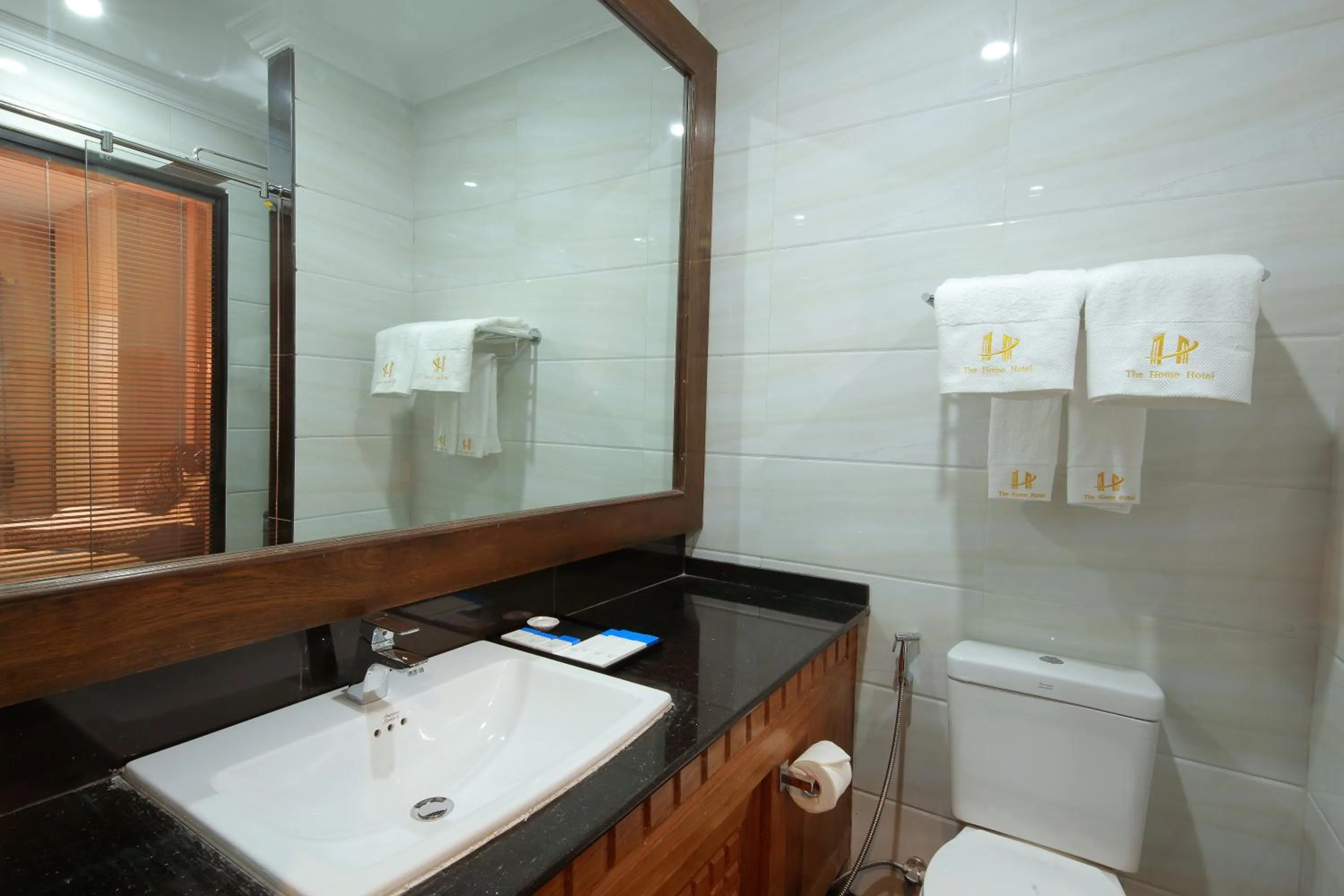 Shower in The Home Hotel