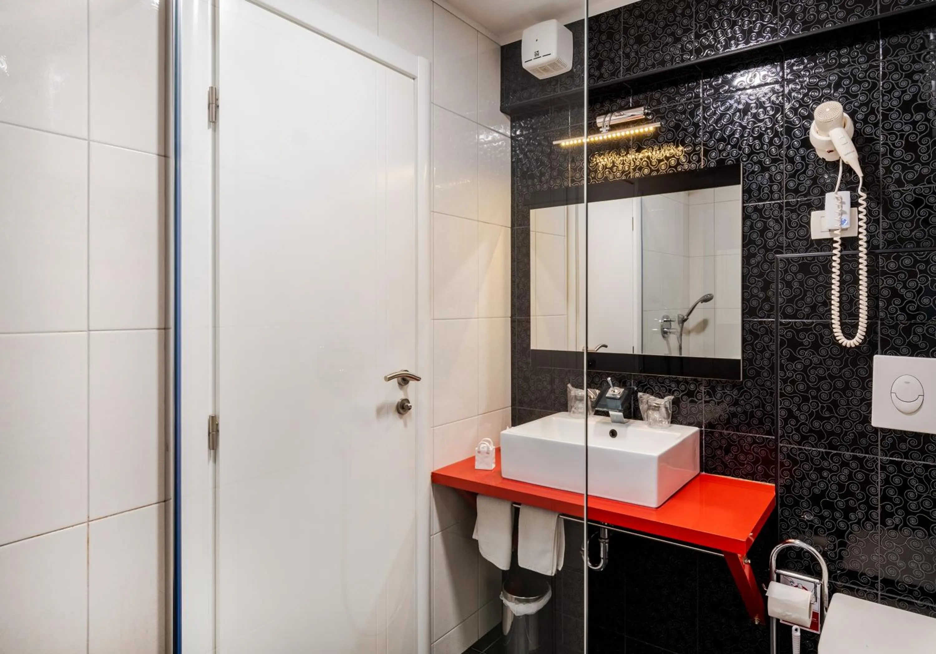 Bathroom in Palace Tartaglia