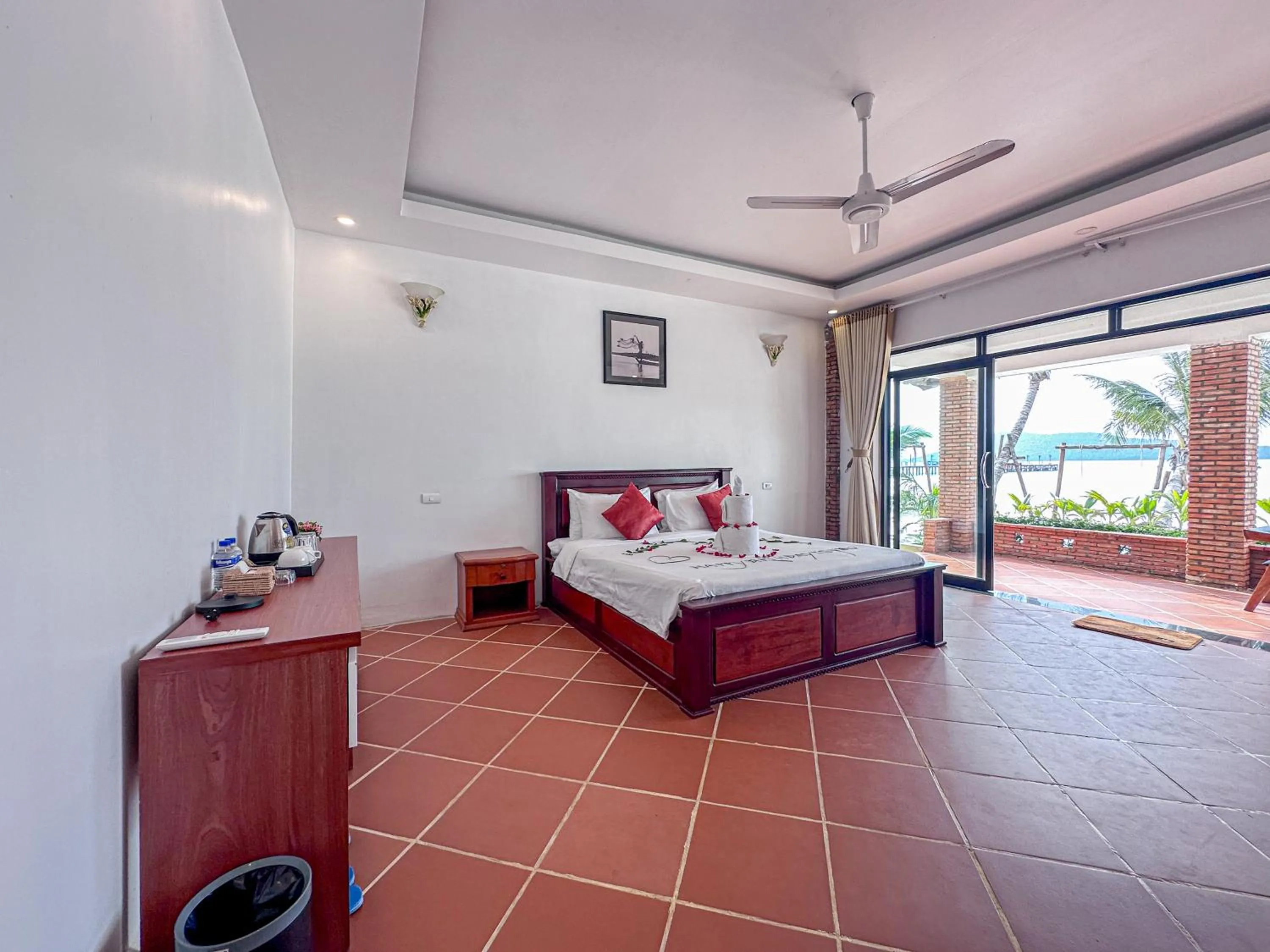 Photo of the whole room, Bed in SoonNoeng Resort