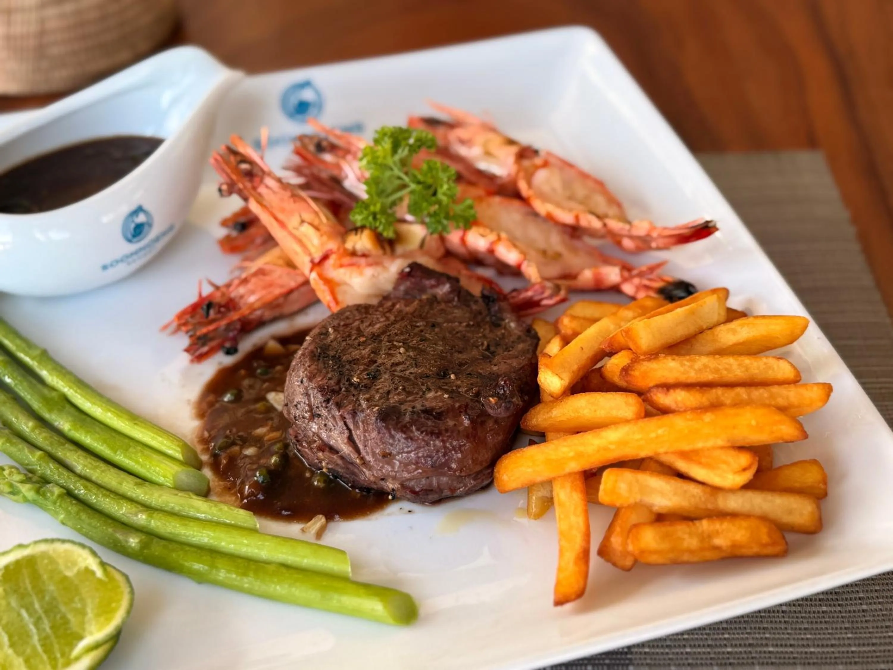 Food and drinks in SoonNoeng Resort