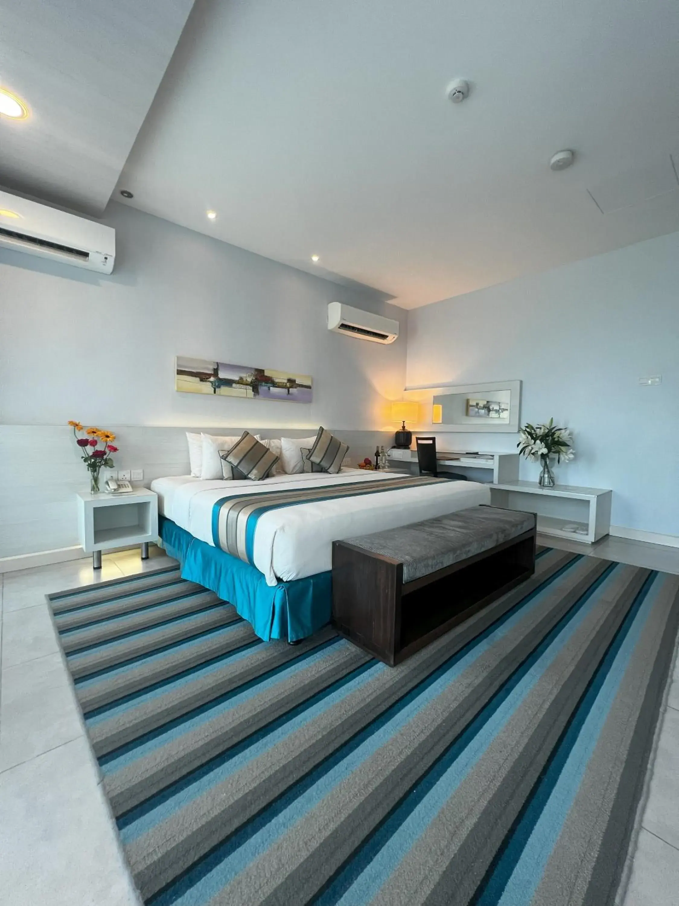 King Suite in Cenang Plaza Beach Hotel King Suite in Cenang Plaza Beach Hotel