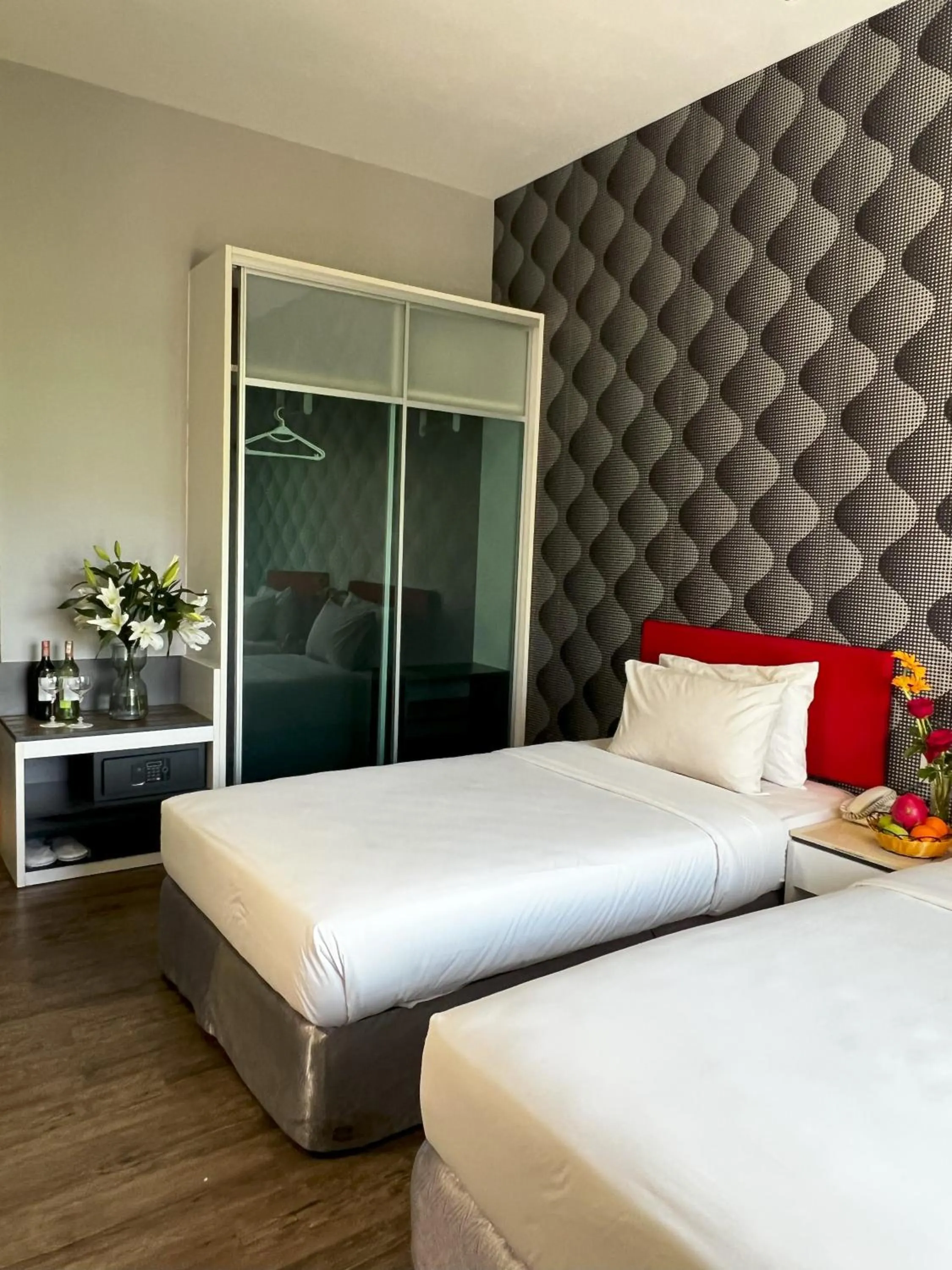 Bedroom, Bed in Cenang Plaza Beach Hotel