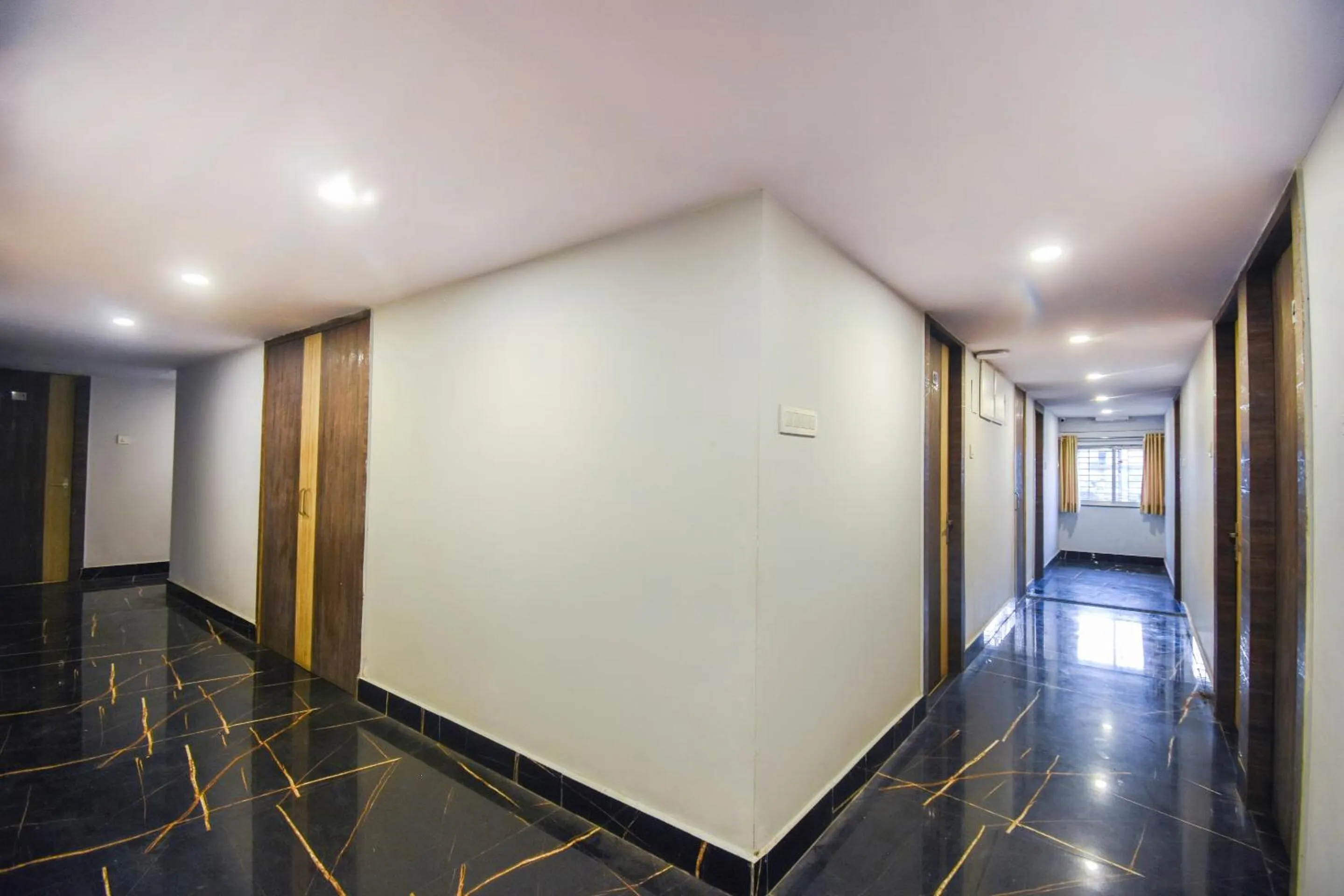 Lobby or reception in Hotel O Mourigram Near Andul Rd