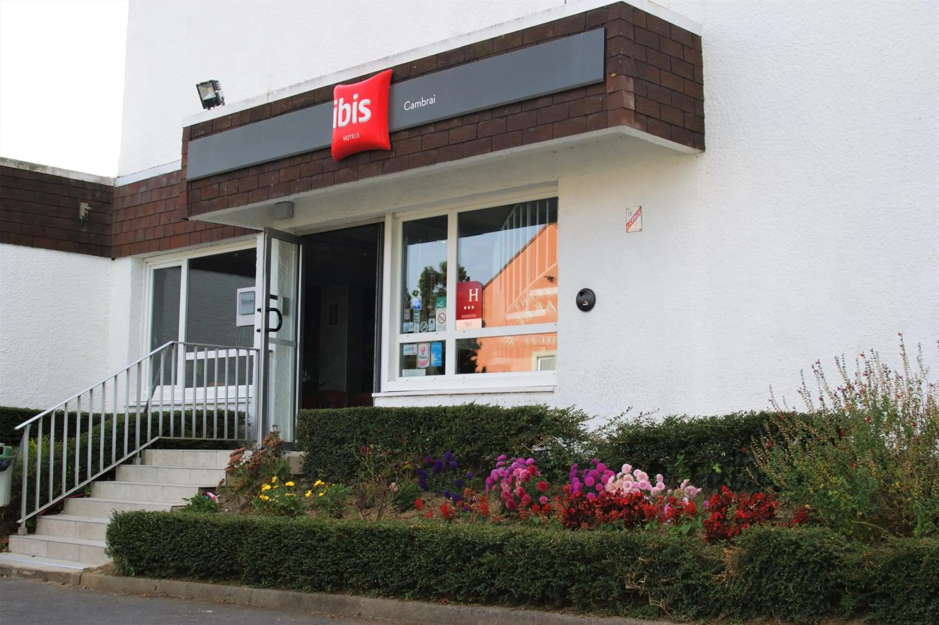 Property building in ibis Cambrai