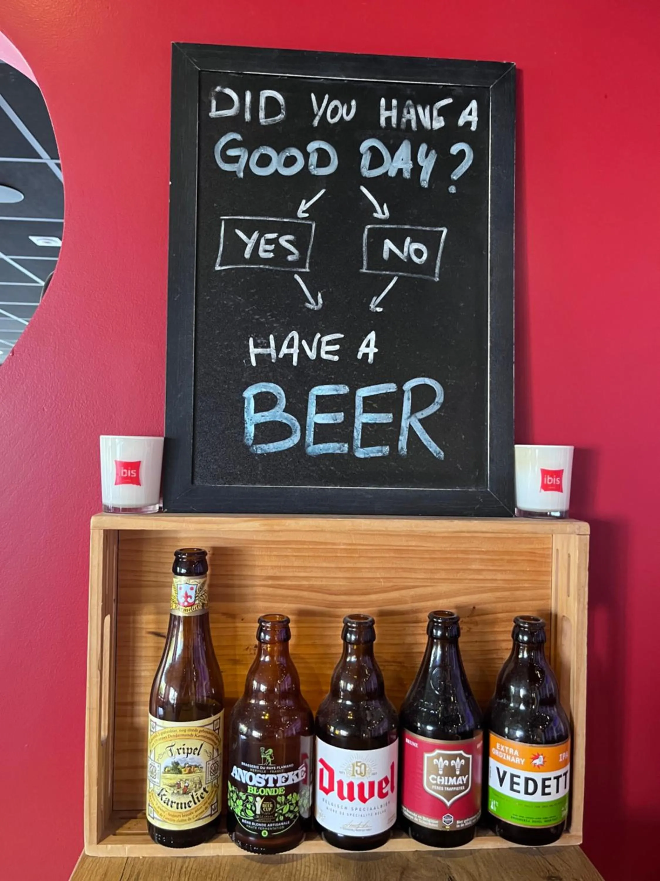 Lounge or bar in ibis Cambrai