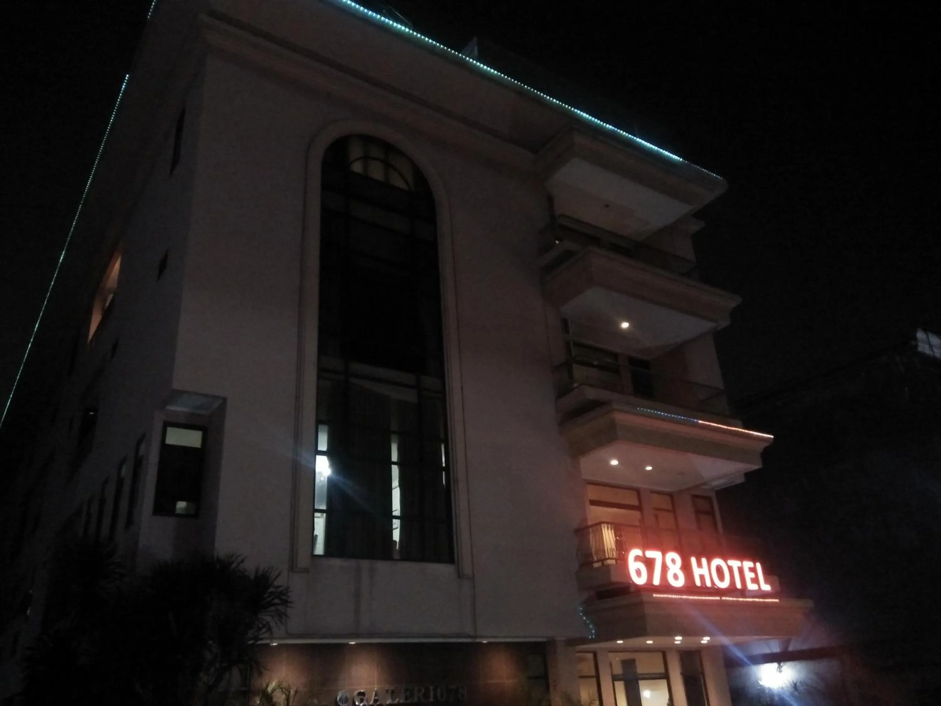 Hotel 678 Kemang Powered By Cocotel