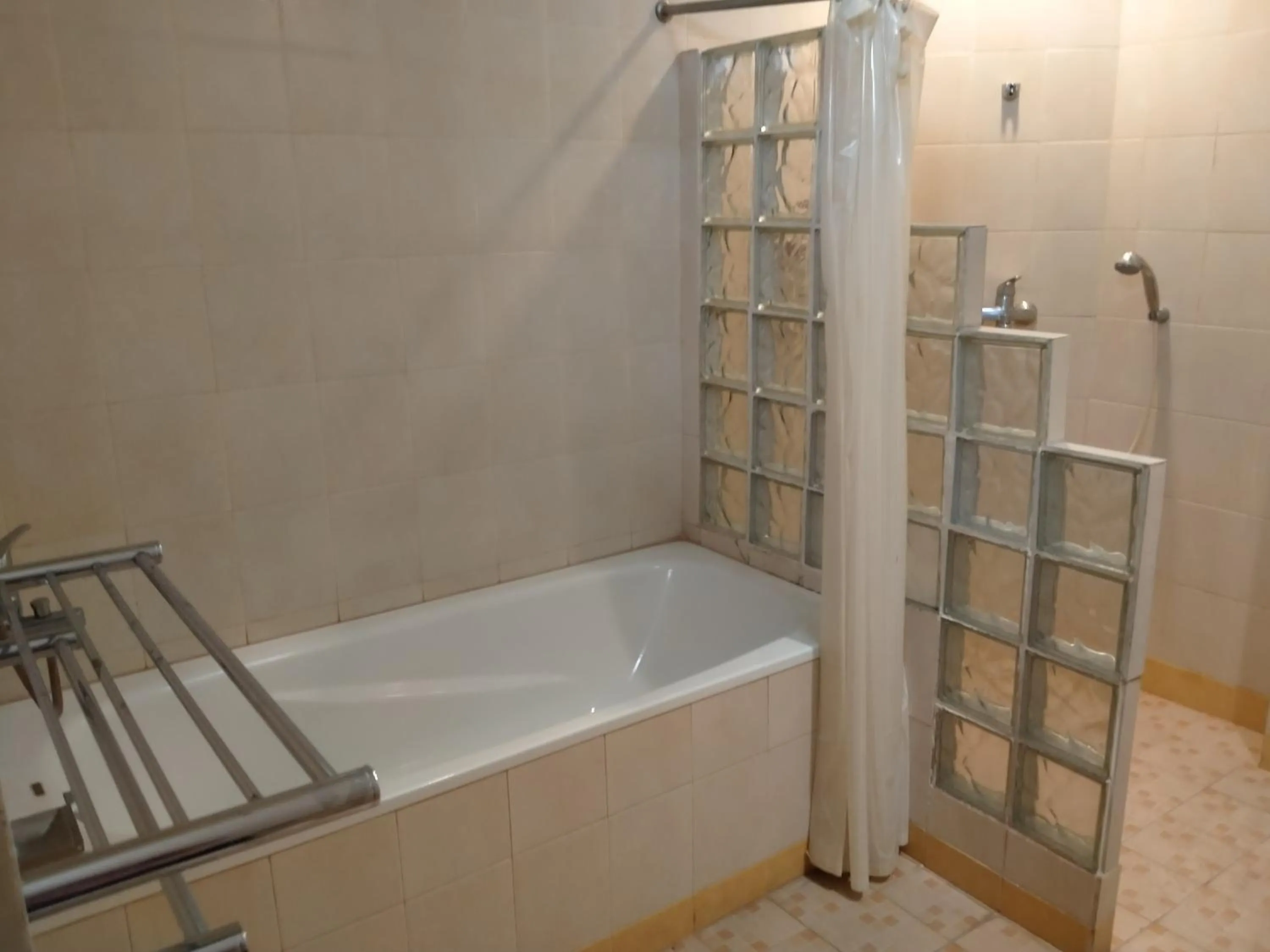 Hotel 678 Kemang Powered By Cocotel