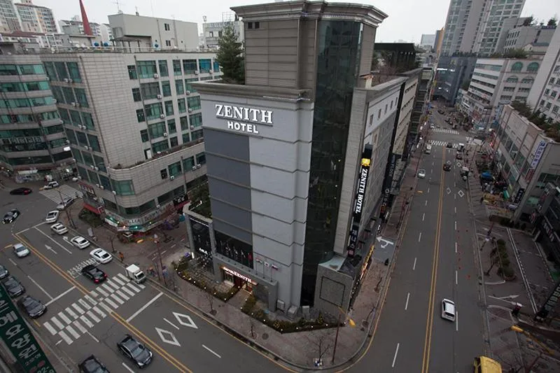 Property building in Zenith Tourist Hotel