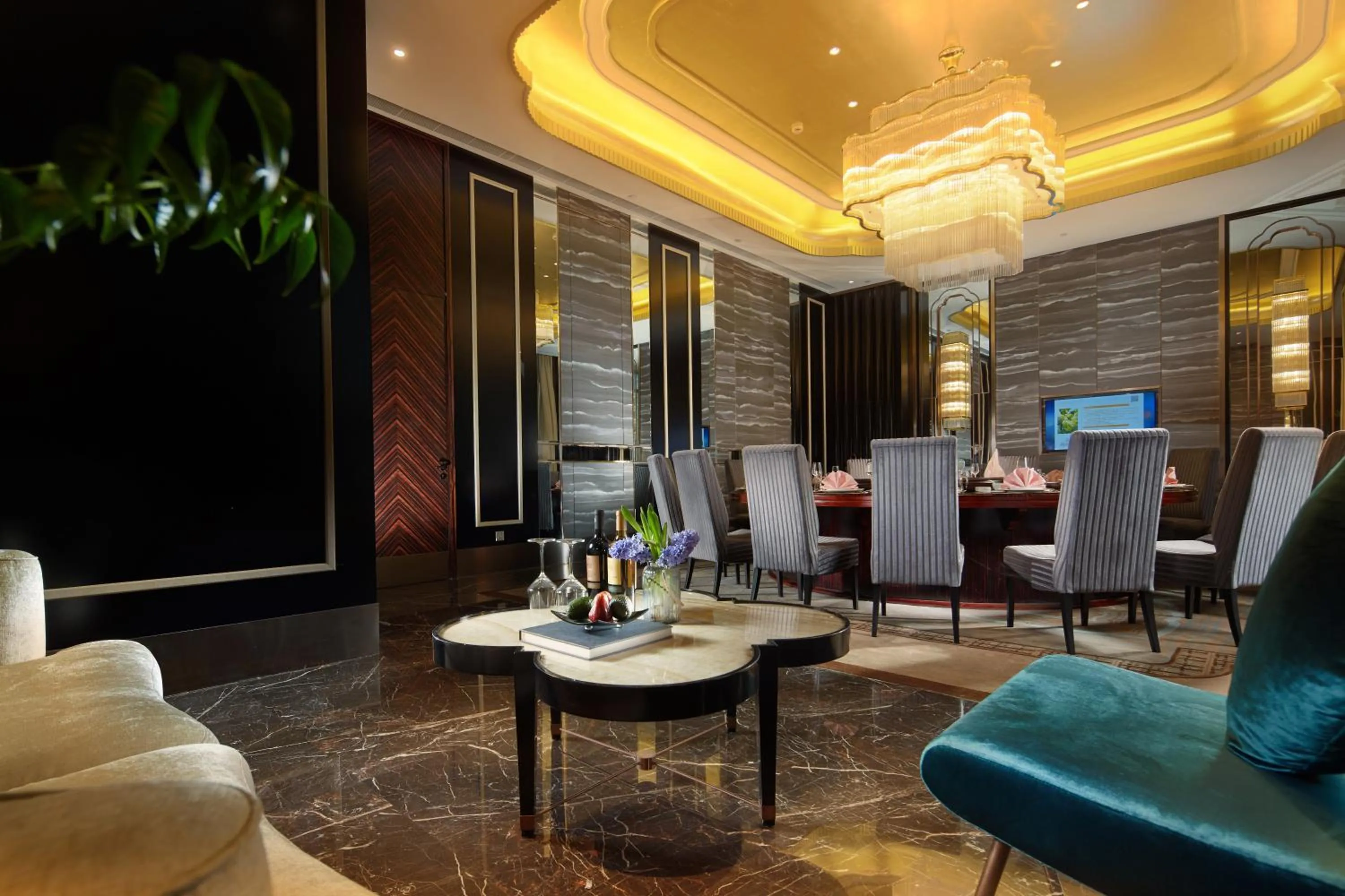 Restaurant/places to eat in Wen Ling International Hotel