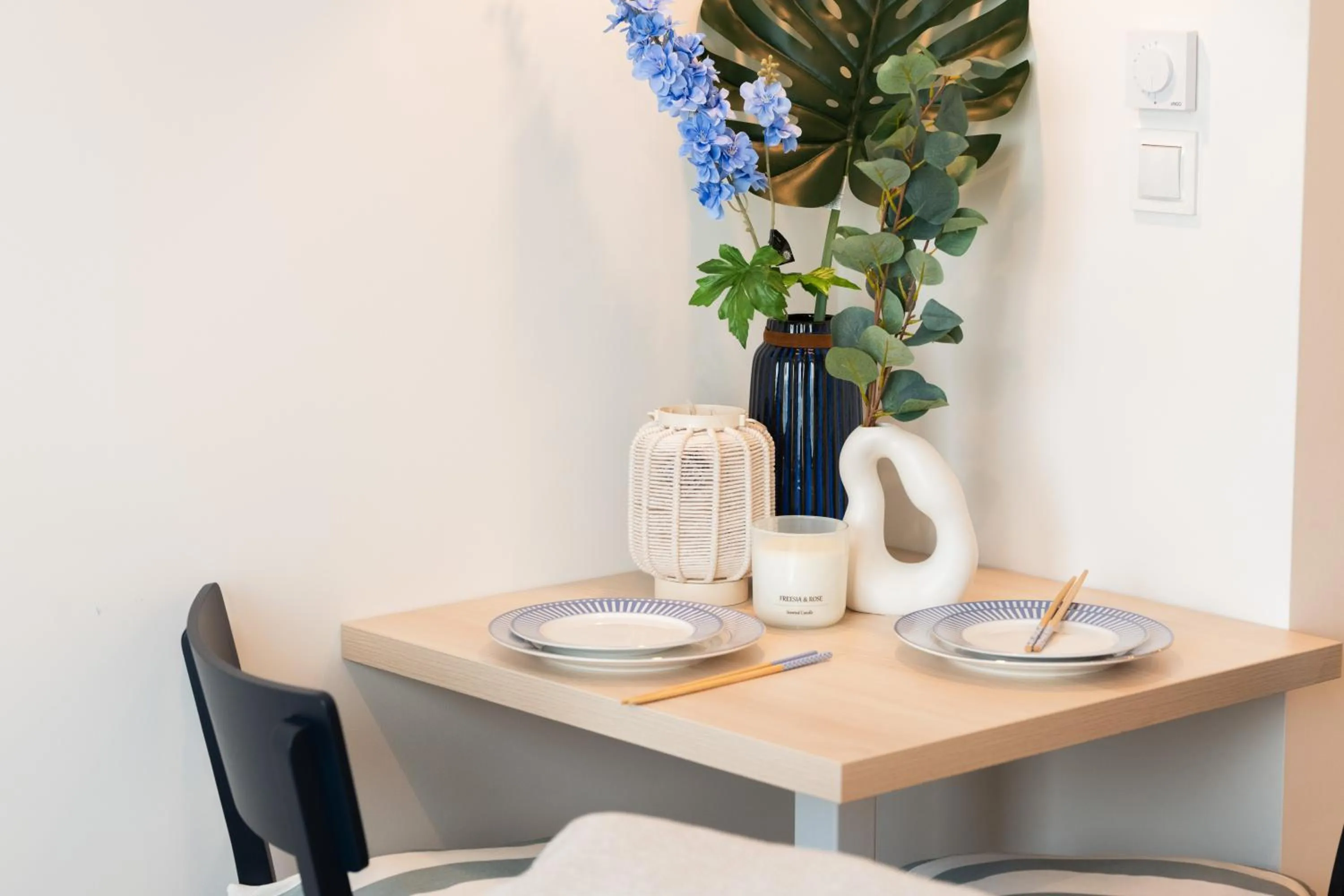 Dining area in Noli Gdansk Riverside