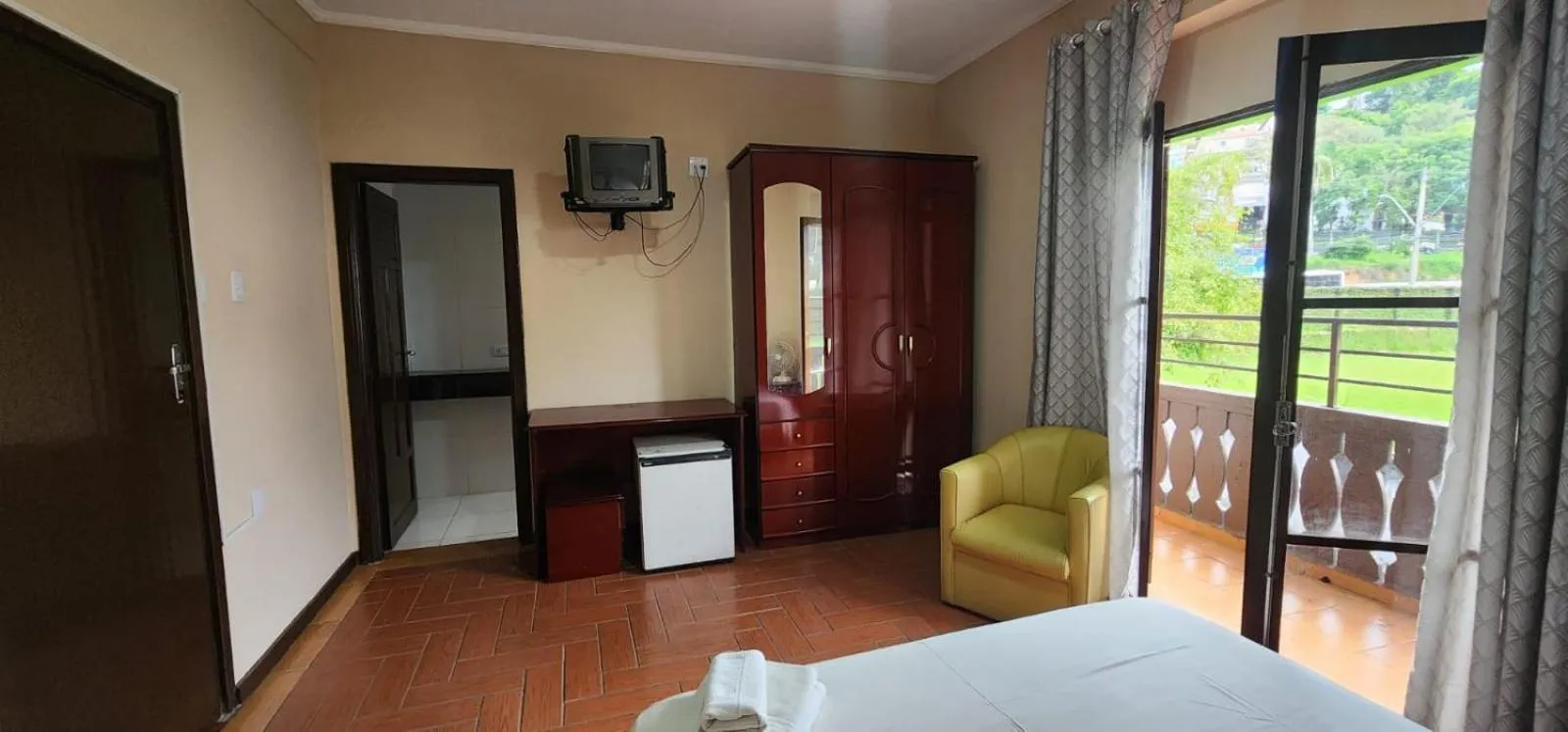 TV and multimedia, Bed in Hotel Floresta