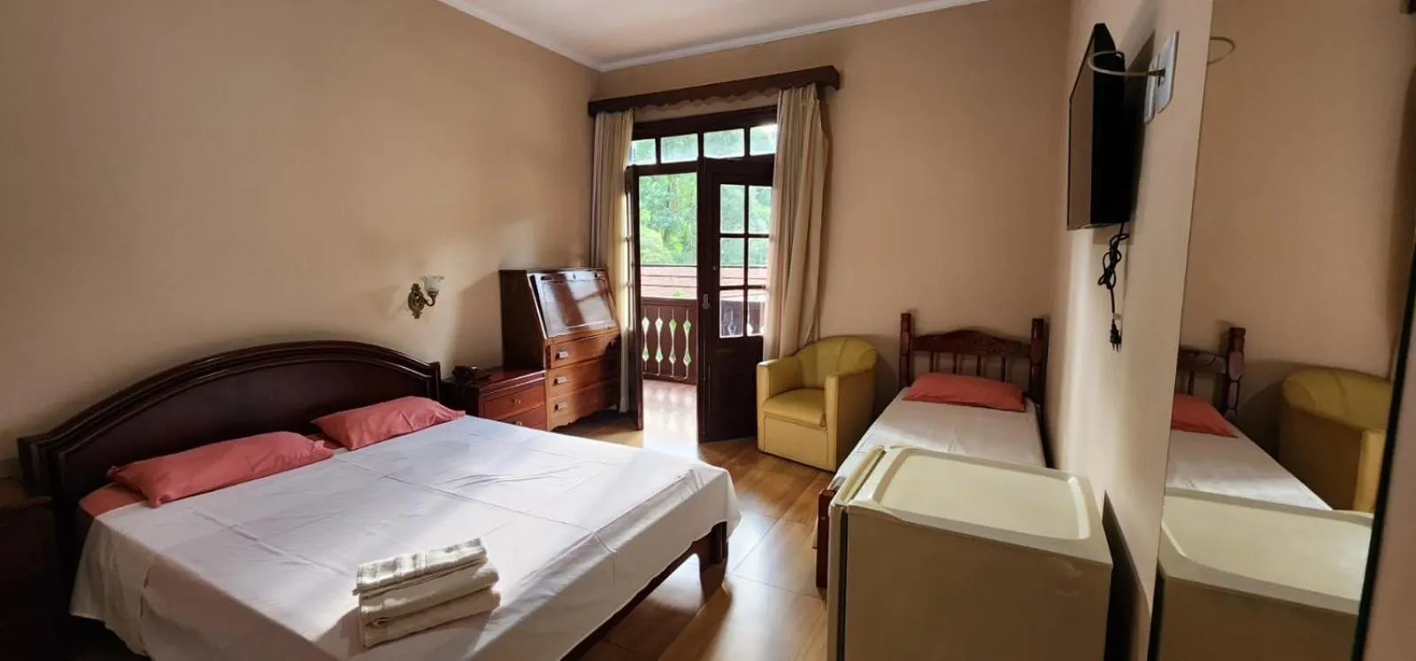 Bed in Hotel Floresta