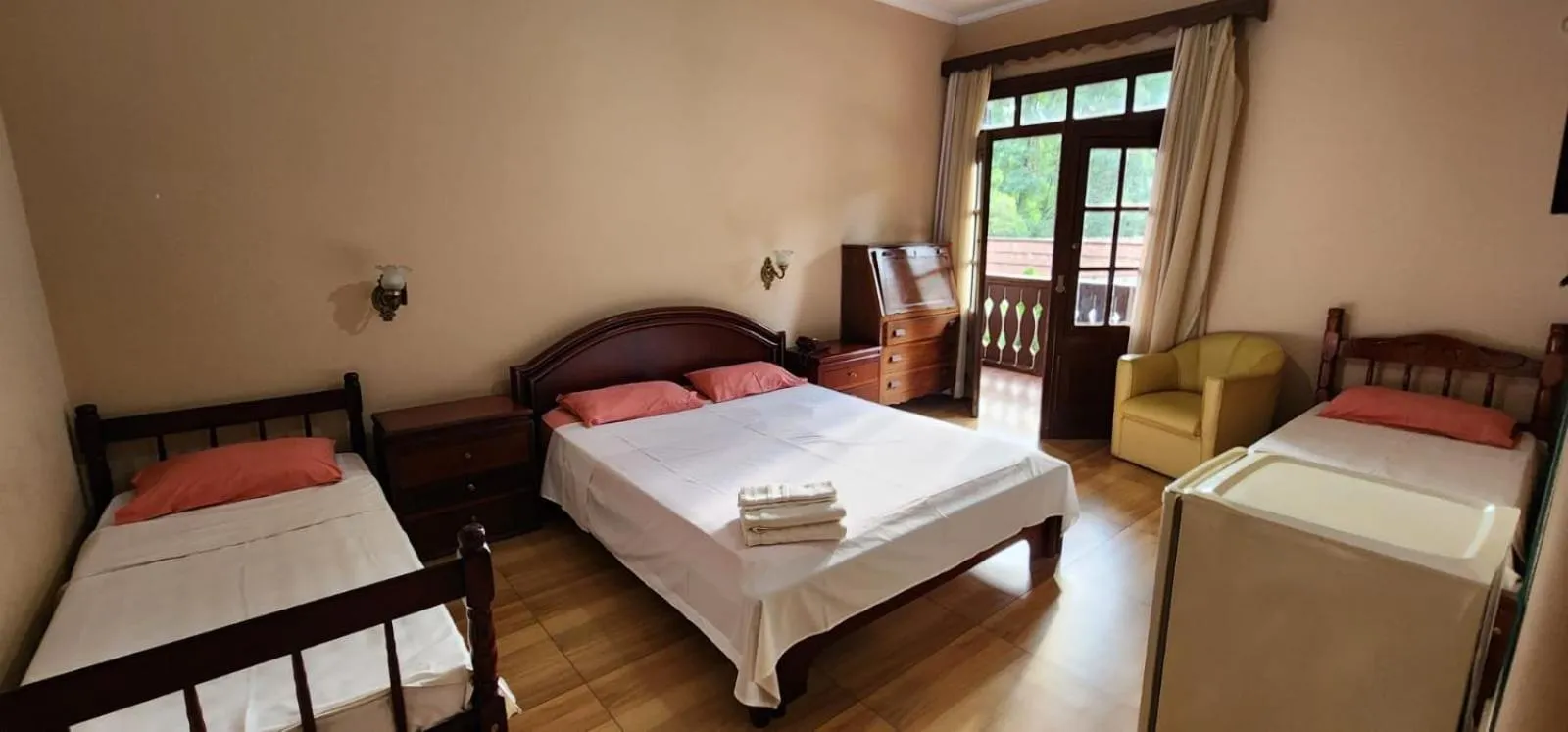 Photo of the whole room, Bed in Hotel Floresta