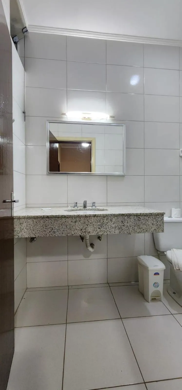 Bathroom in Hotel Floresta