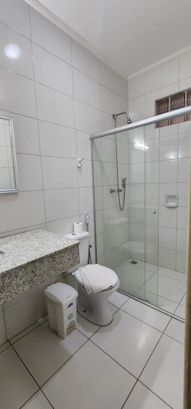 Shower in Hotel Floresta