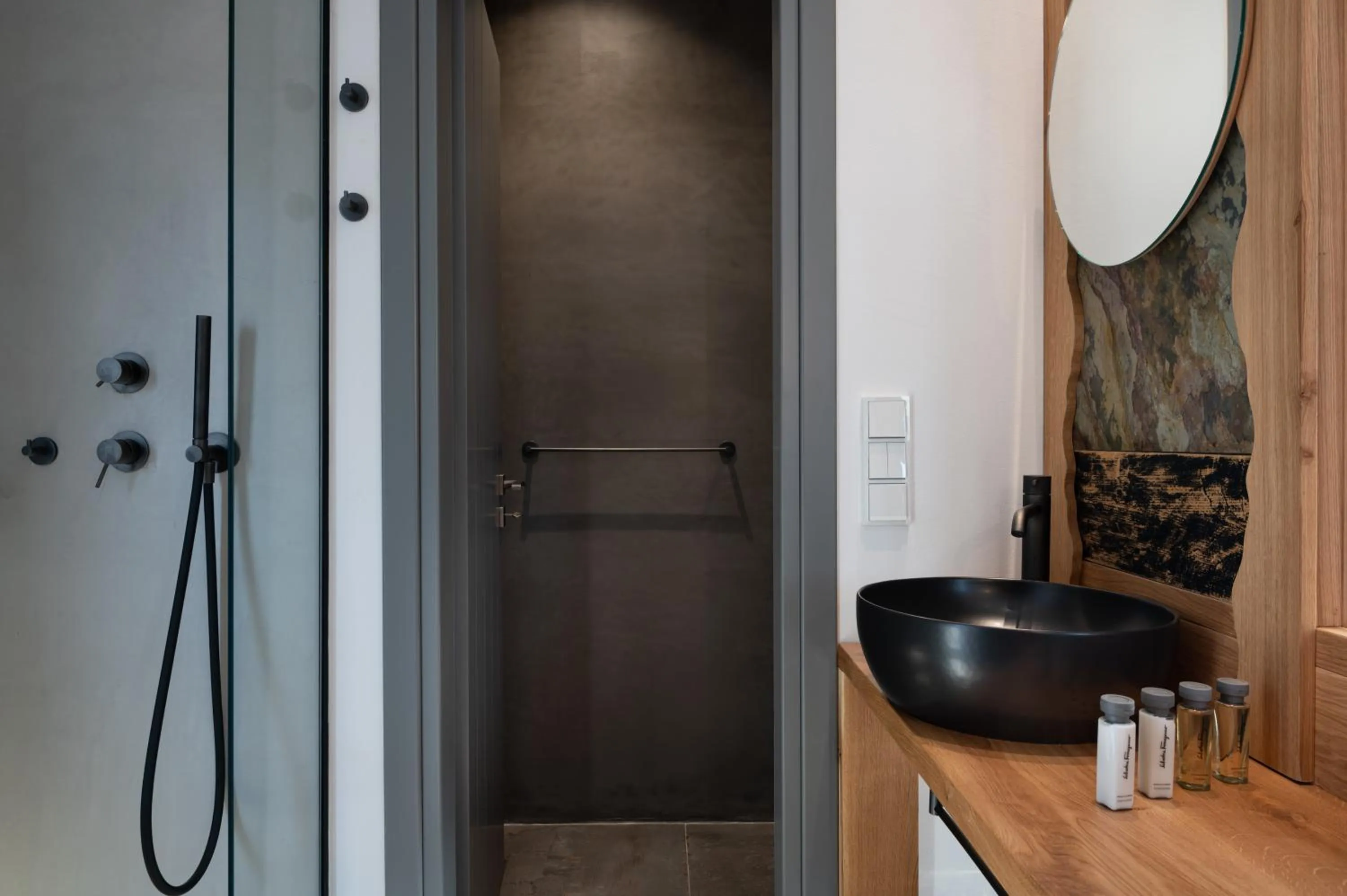 Shower in Kosmitis Suites & Villas