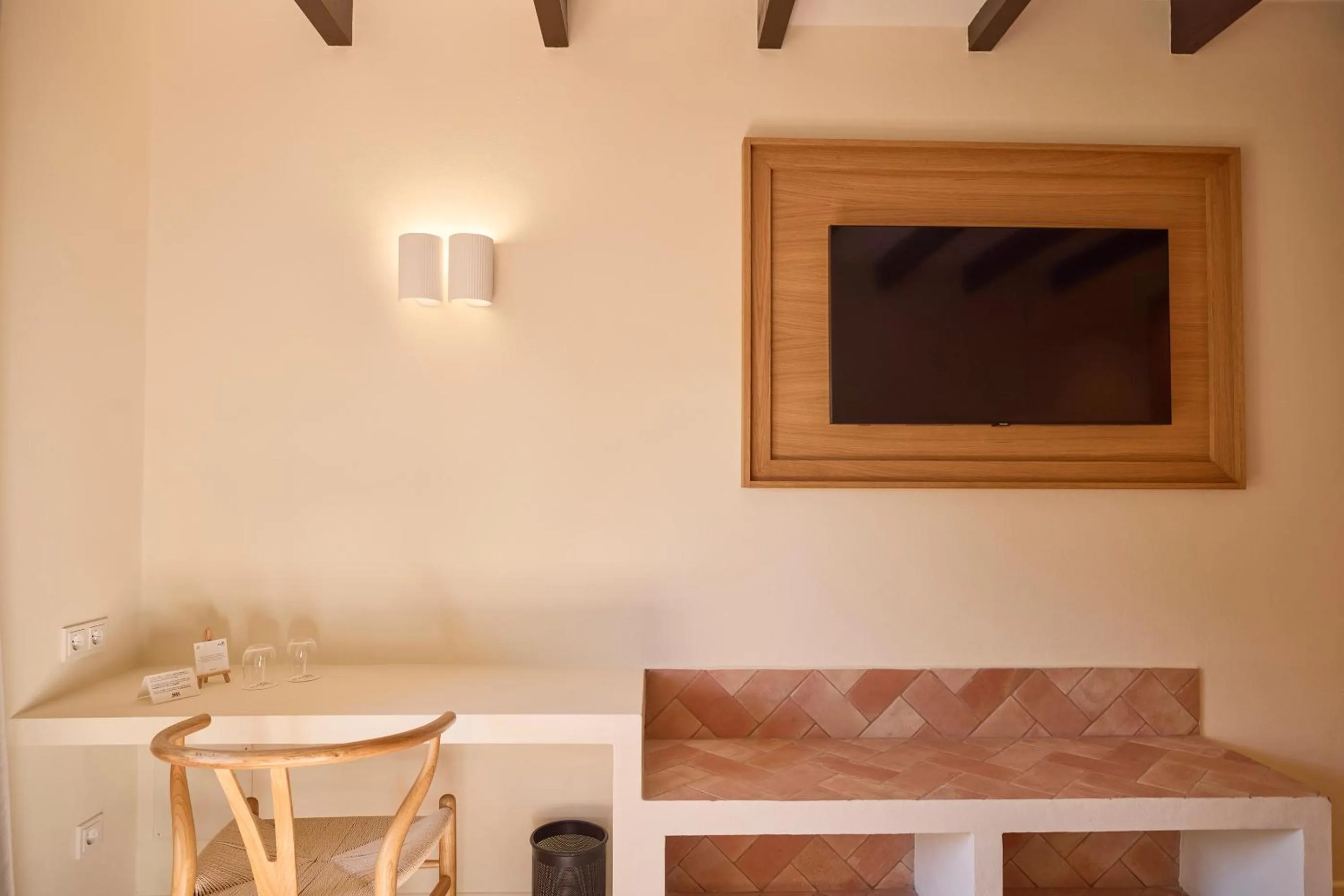 TV and multimedia in Petit Hotel Ses Rotges - Only Adults