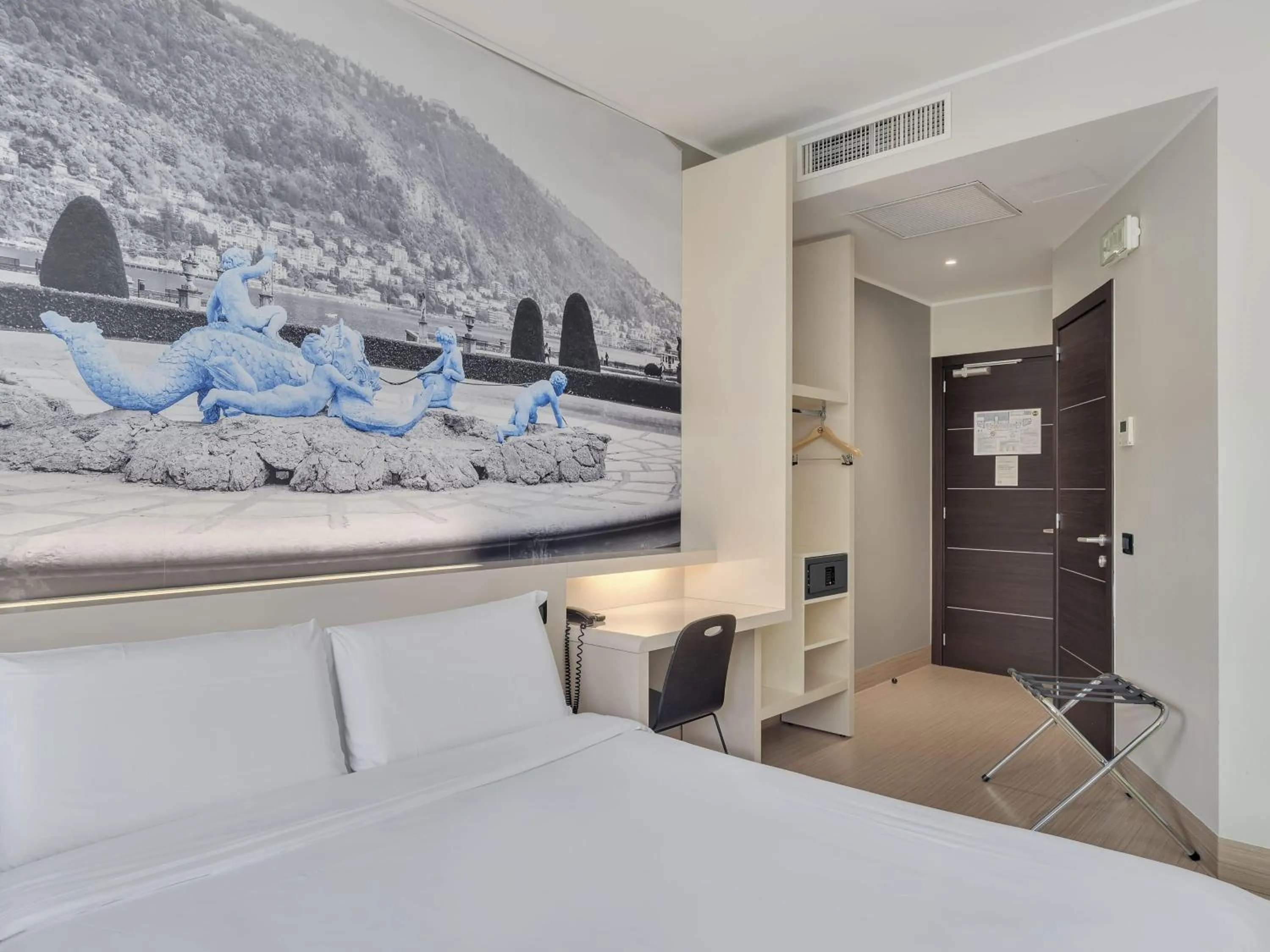 Photo of the whole room, Bed in B&B Hotel Como Camerlata