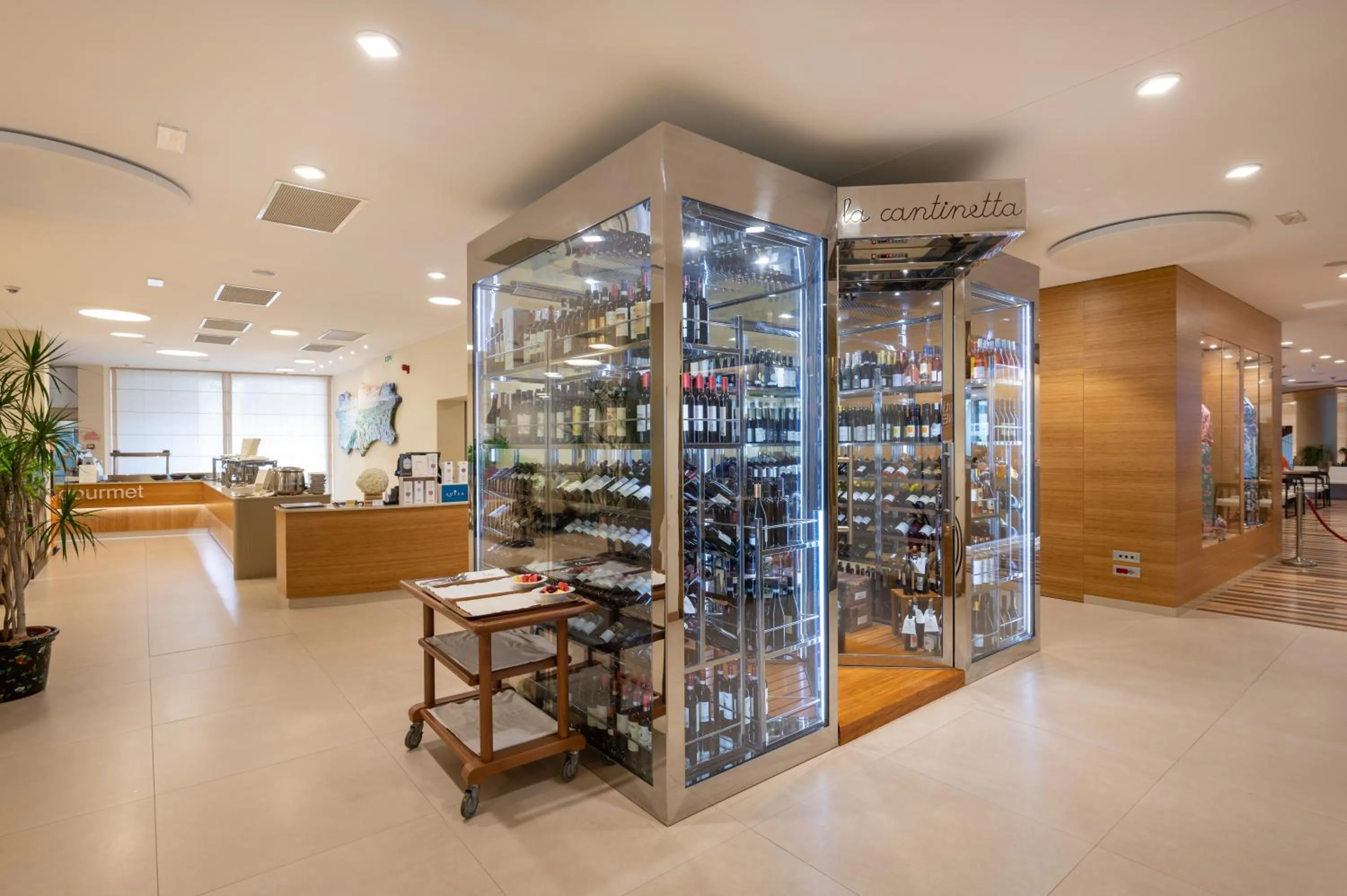 Lounge or bar in Laguna Park Hotel 4Superior