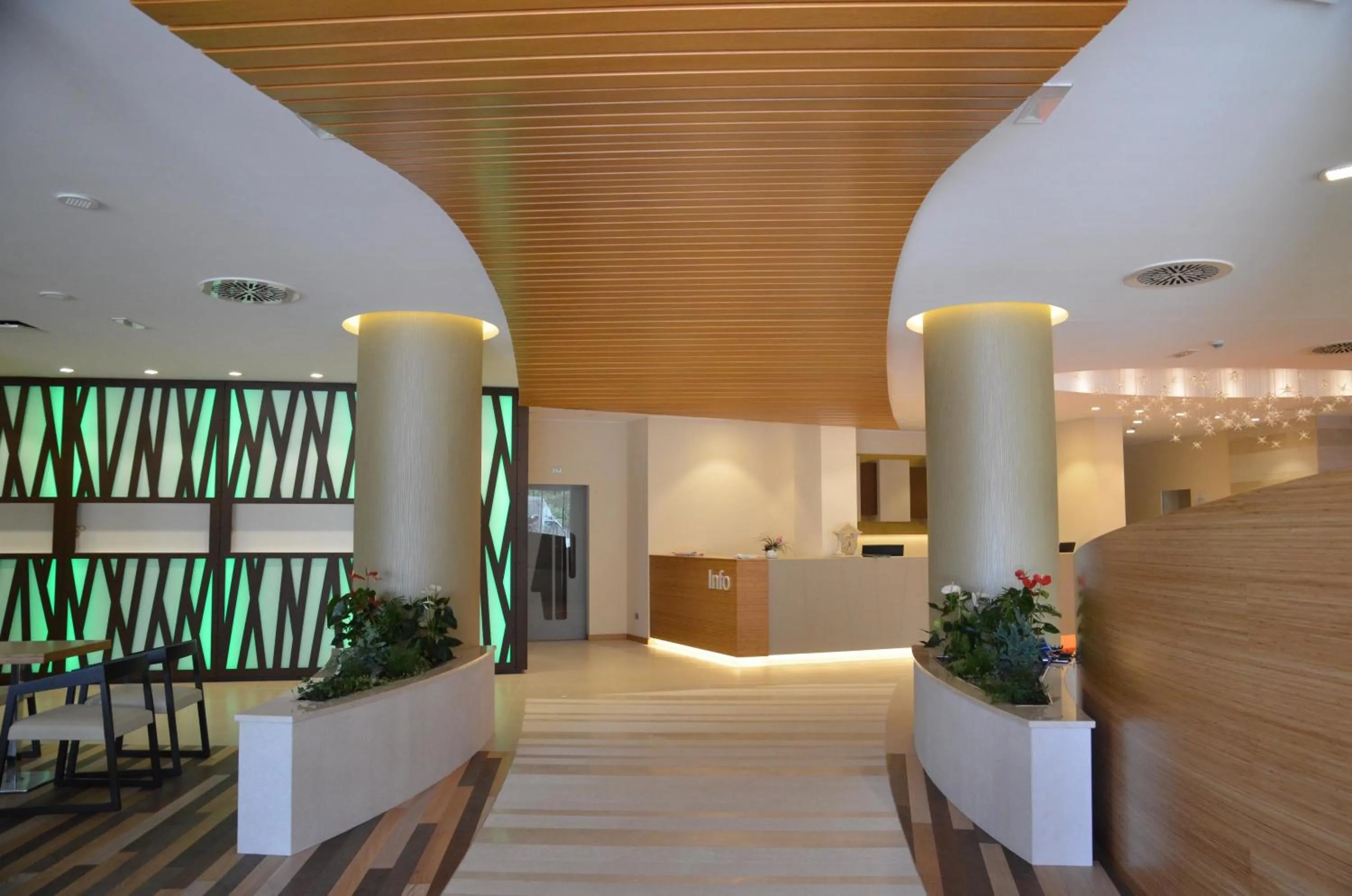 Facade/entrance in Laguna Park Hotel 4Superior