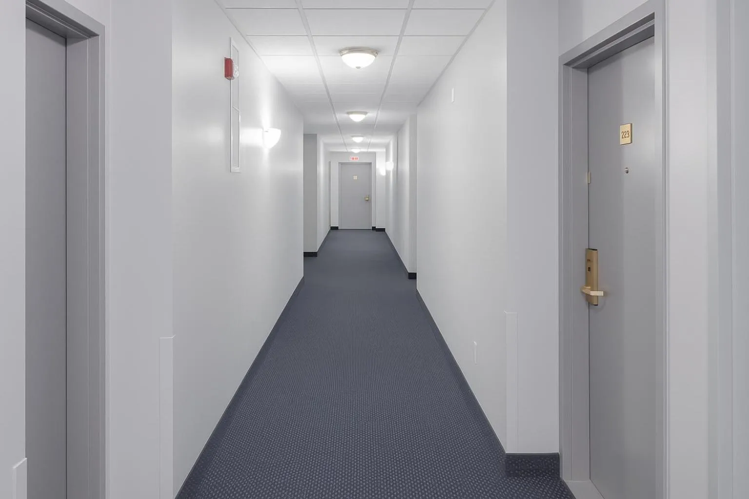 Signature Stay Inn & Suites - Downtown Hamilton