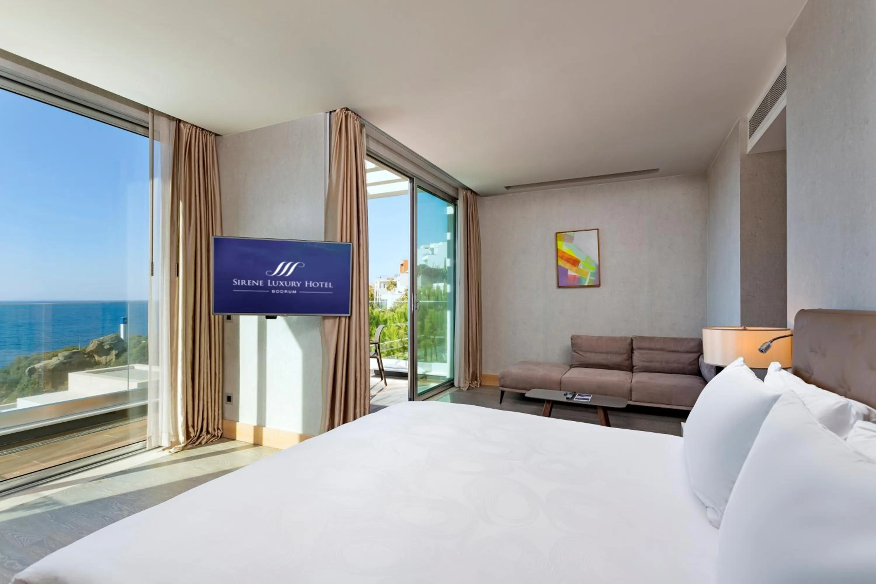 Garden, Bed in Sirene Luxury Hotel Bodrum