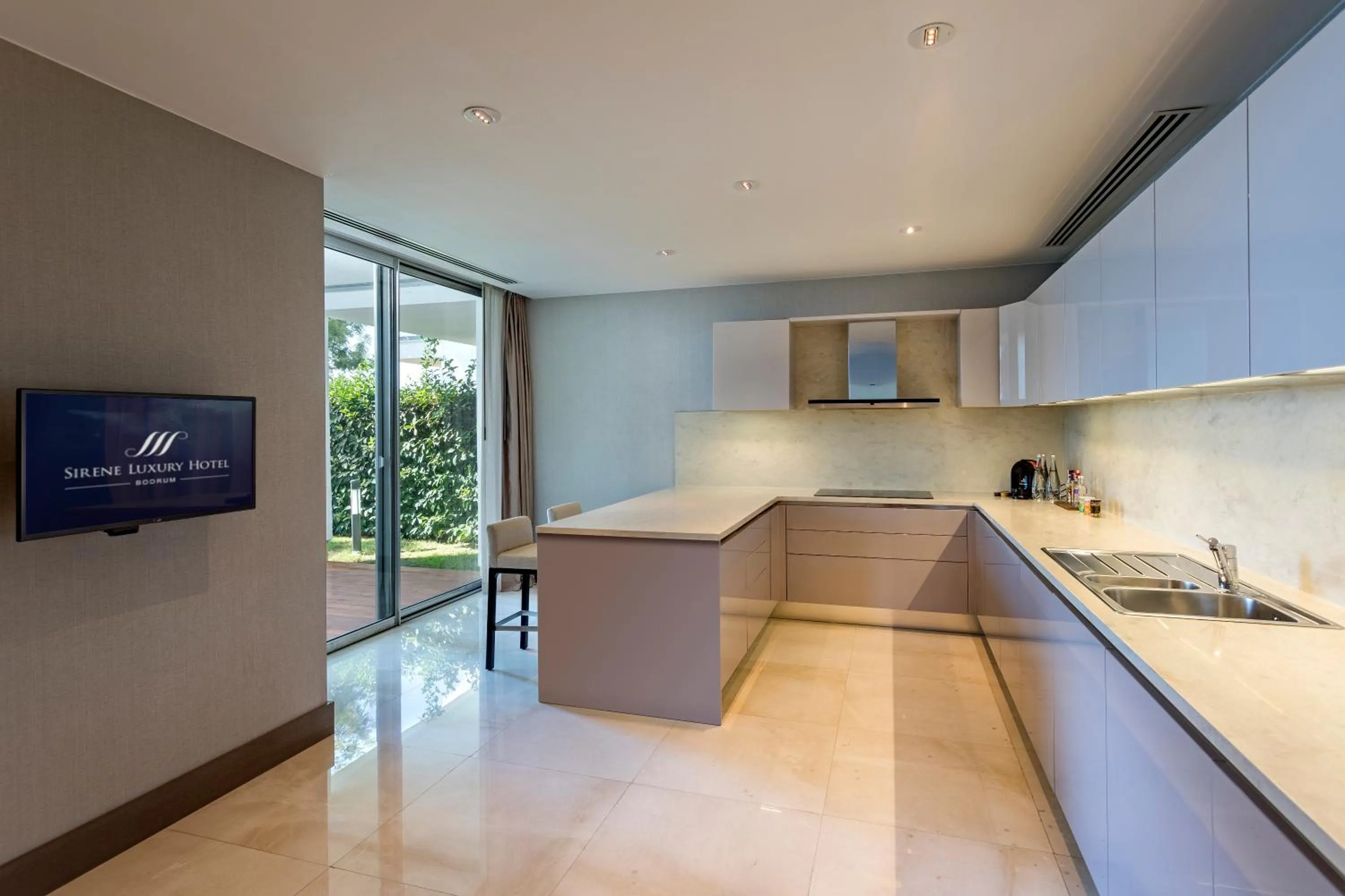 Kitchen or kitchenette in Sirene Luxury Hotel Bodrum